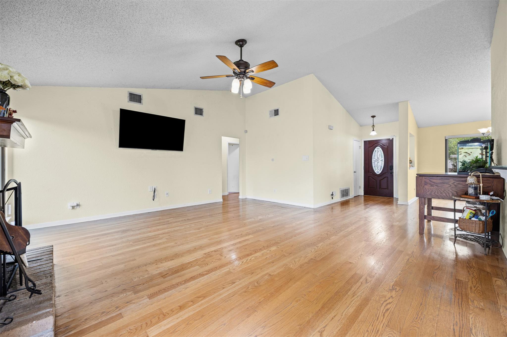 1413 Charolais DR — photo 4