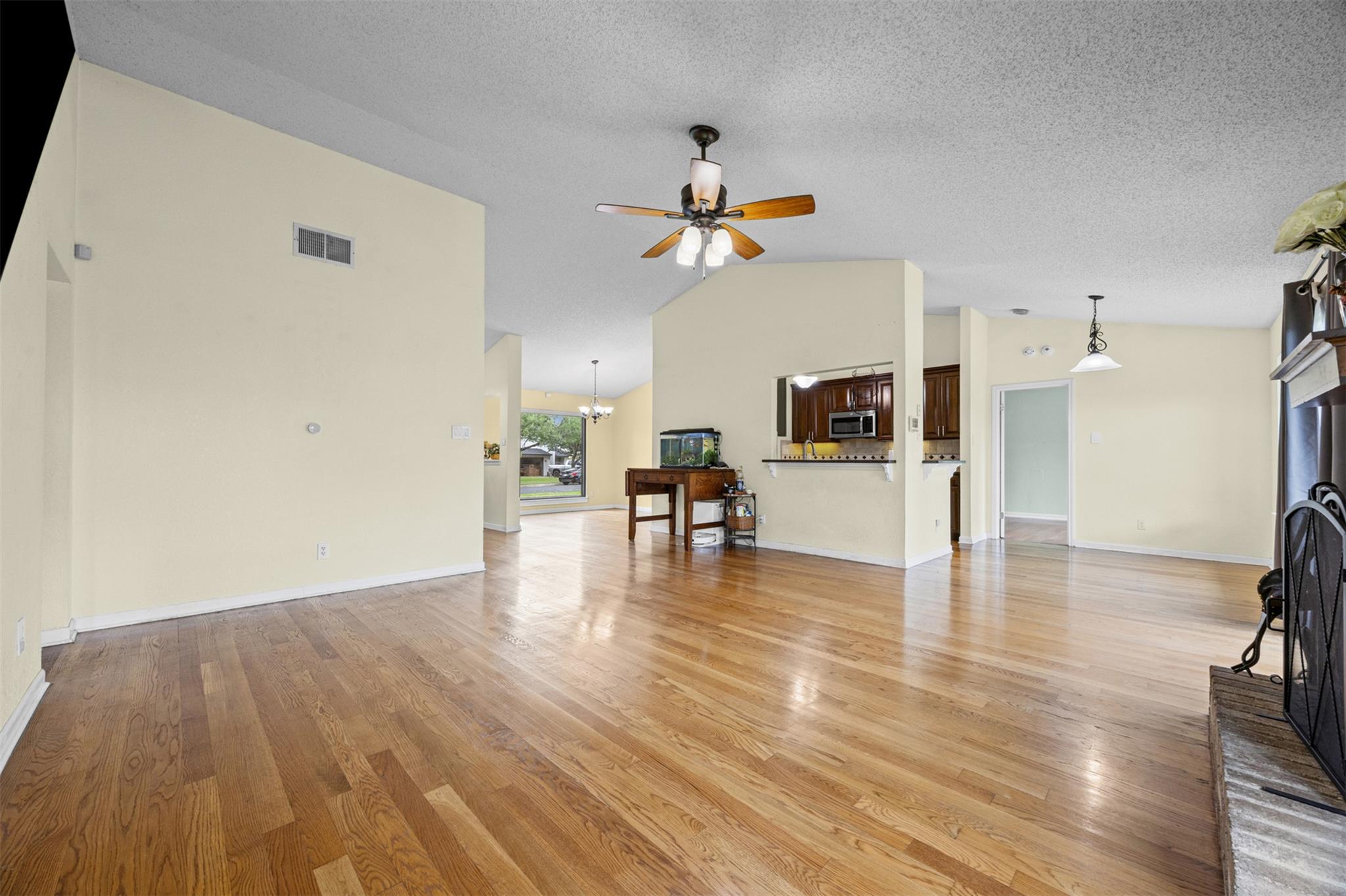 1413 Charolais DR — photo 5
