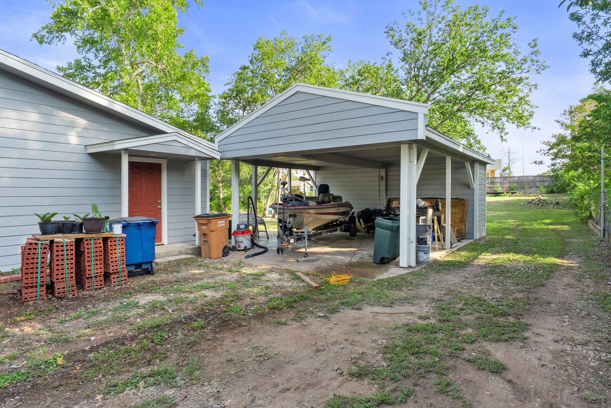 1905 Bissel LN — photo 4