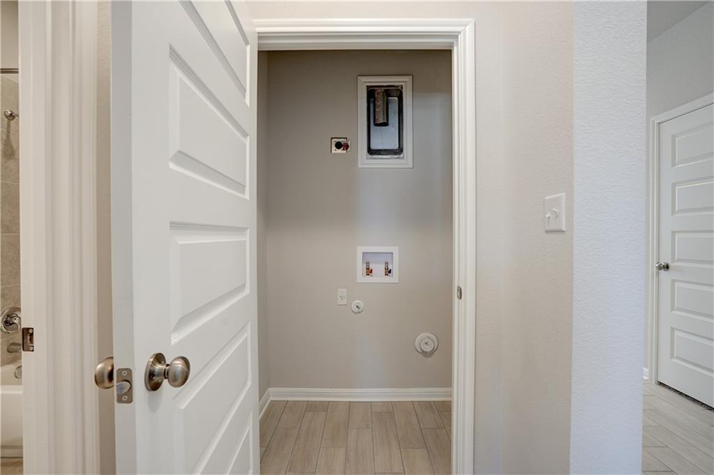 1724 Artesian Springs XING — photo 5