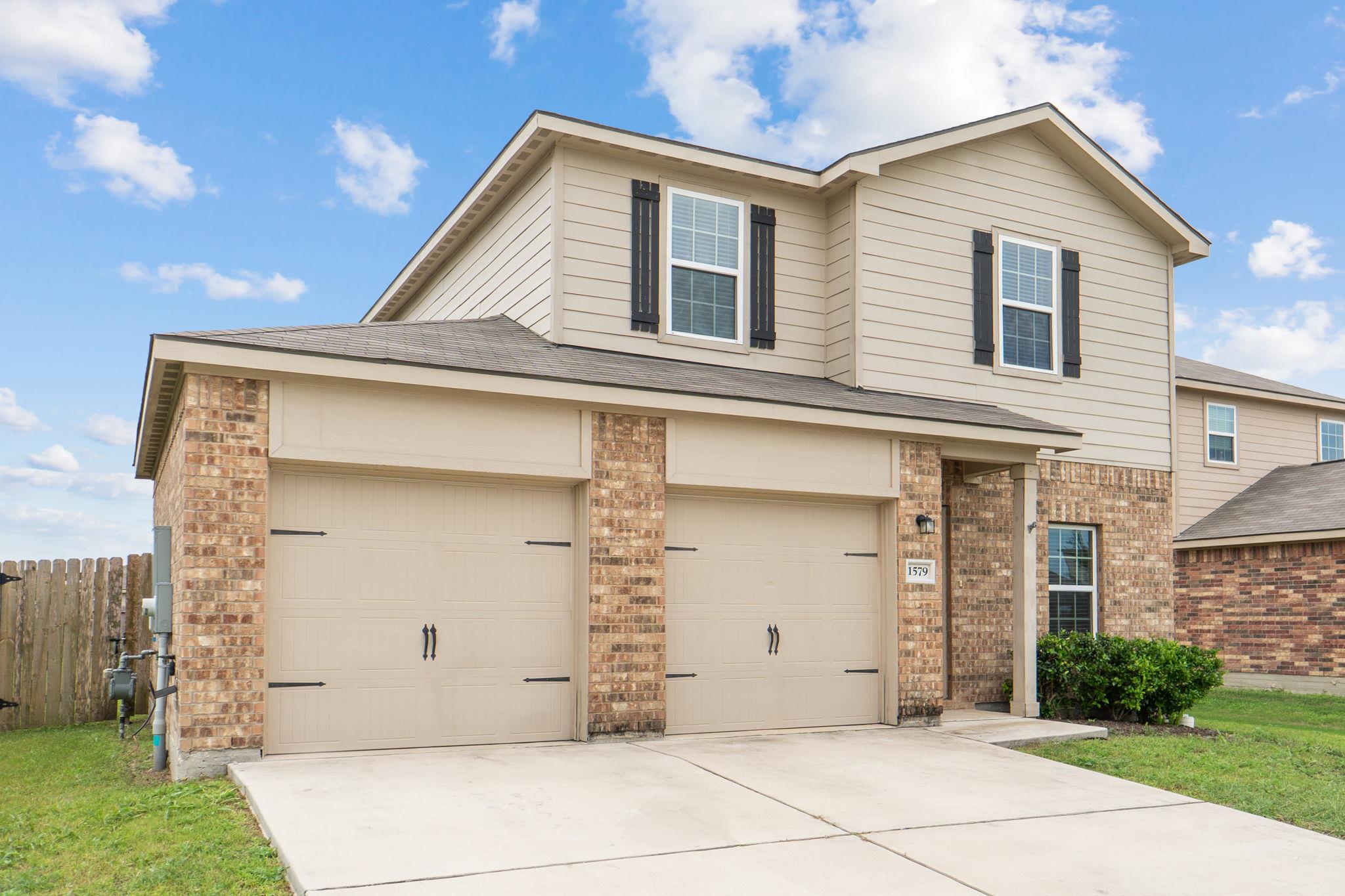 1579 Violet LN — photo 3