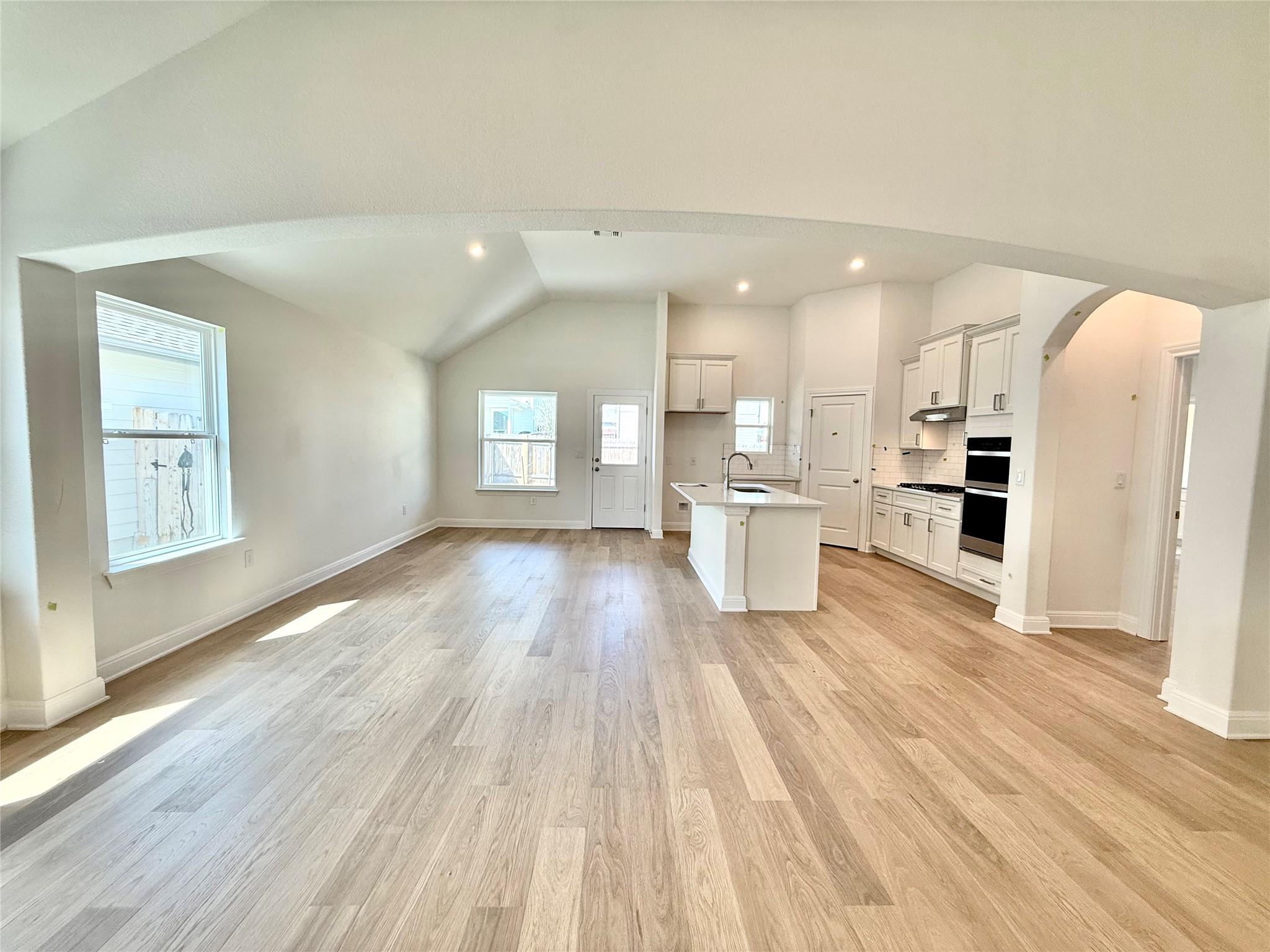 471 Young ST — photo 4