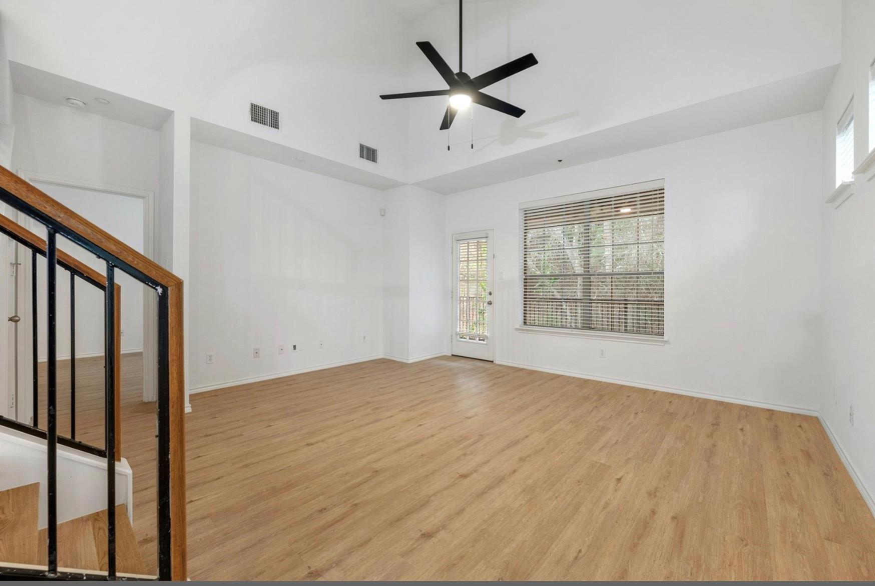 1310 Parmer LN #2903 — photo 5