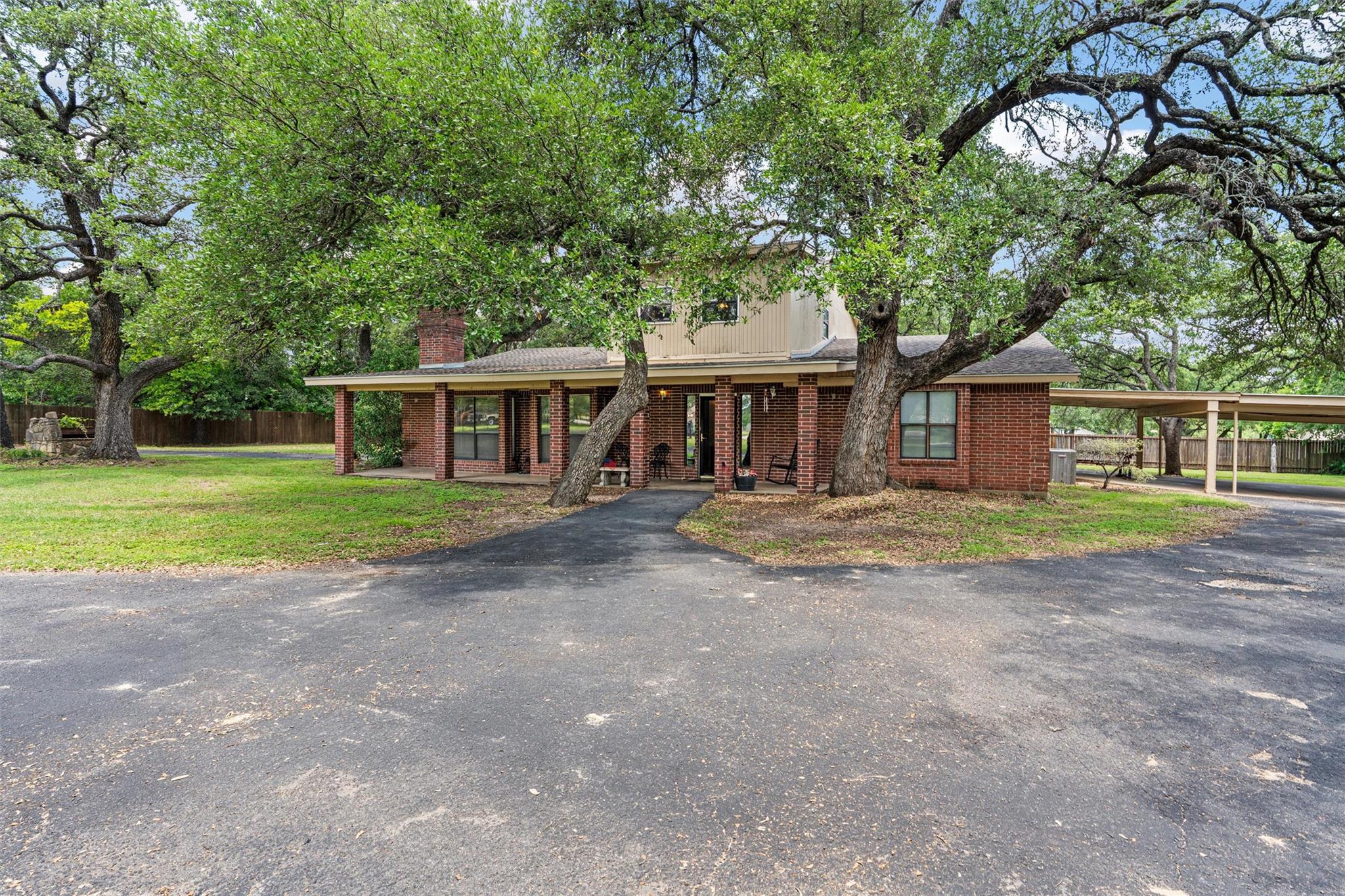 455 Robins LN — photo 4
