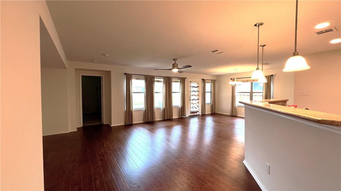 813 Oatmeal DR — photo 3
