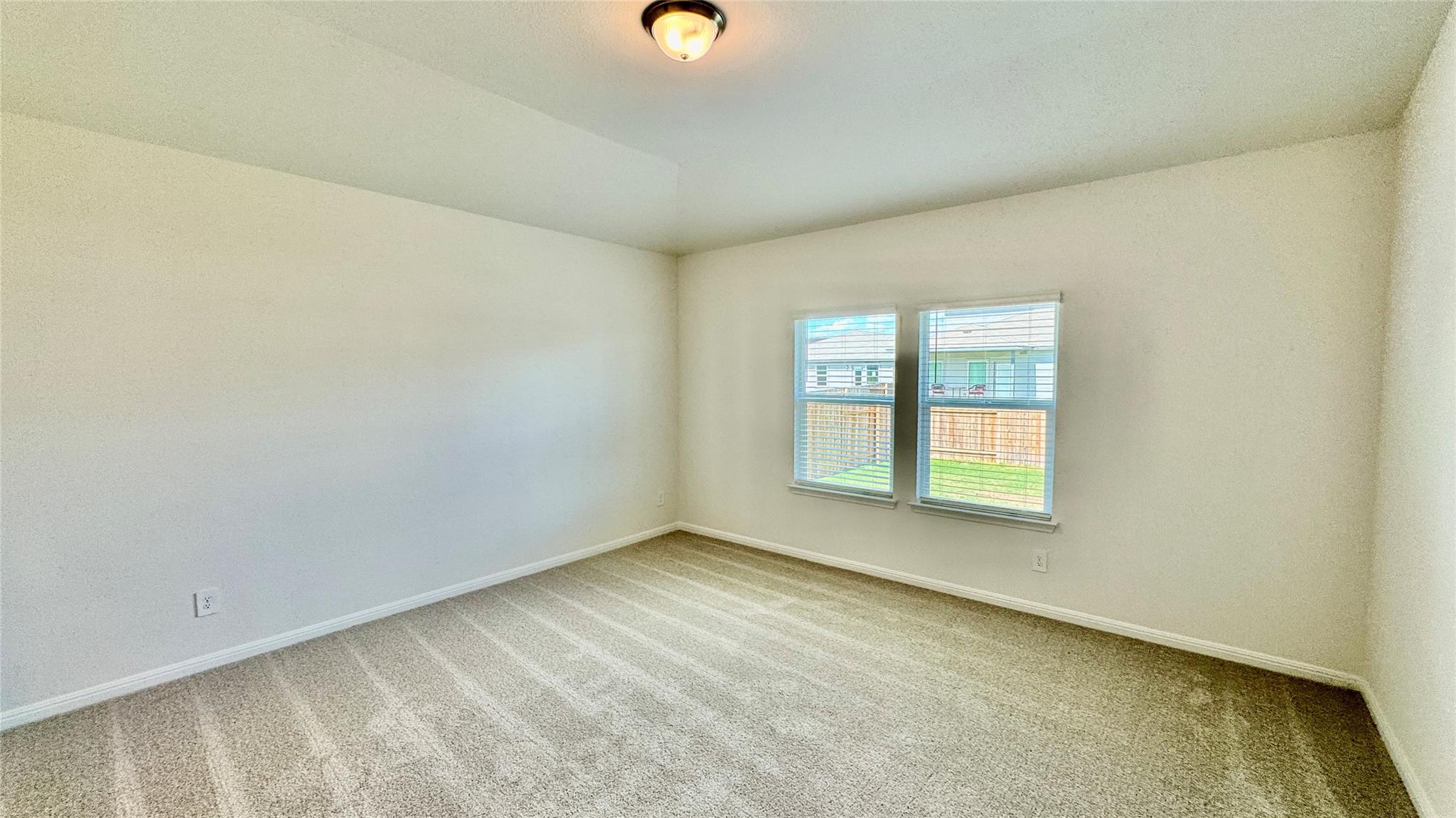 115 Fossil DR — photo 3