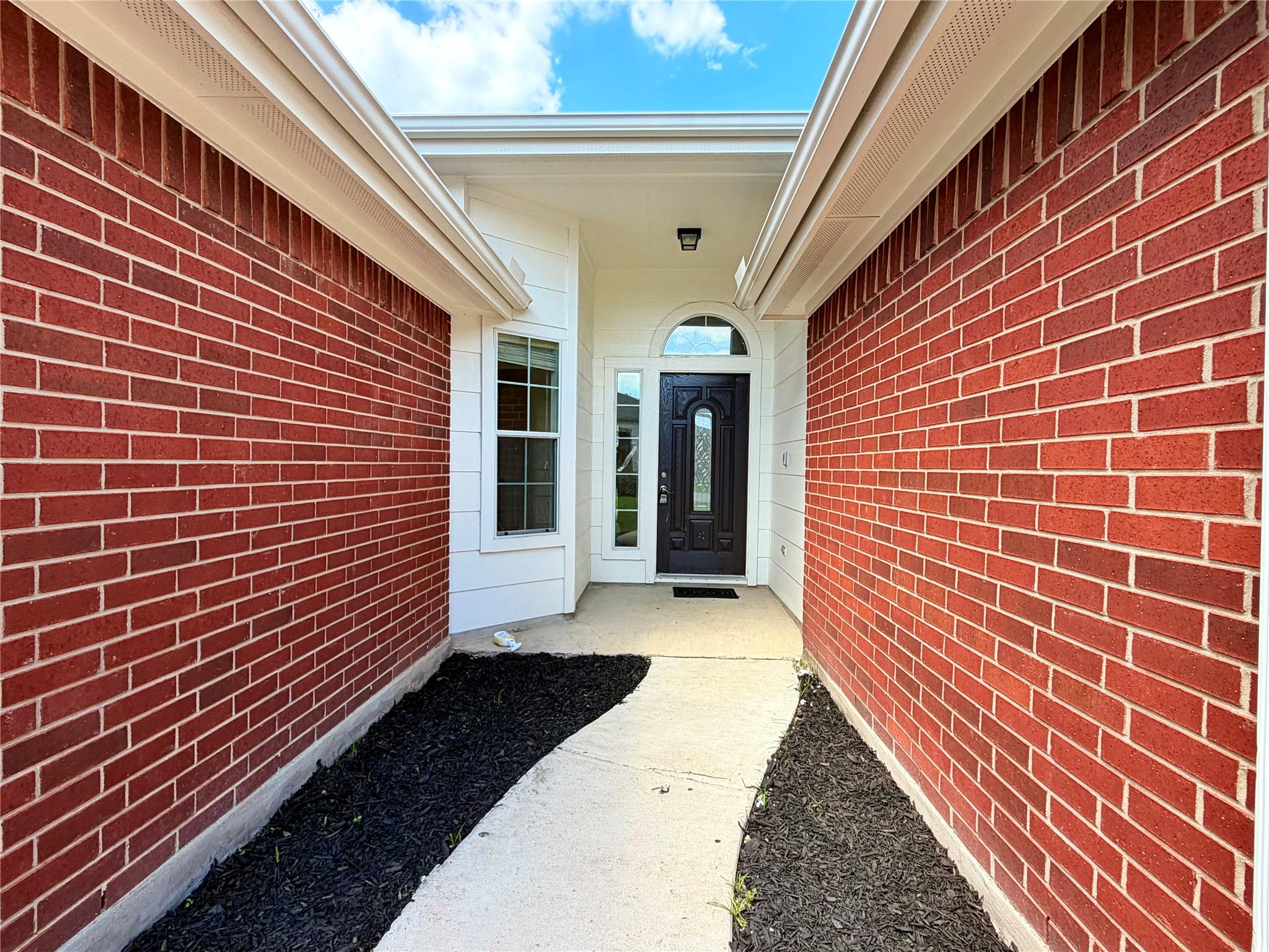 15210 Wideleaf CV — photo 4