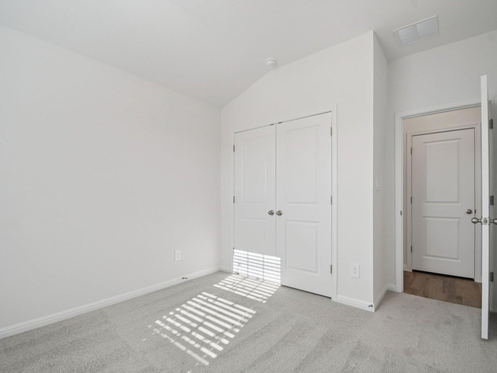 687 Clarissa ST — photo 5