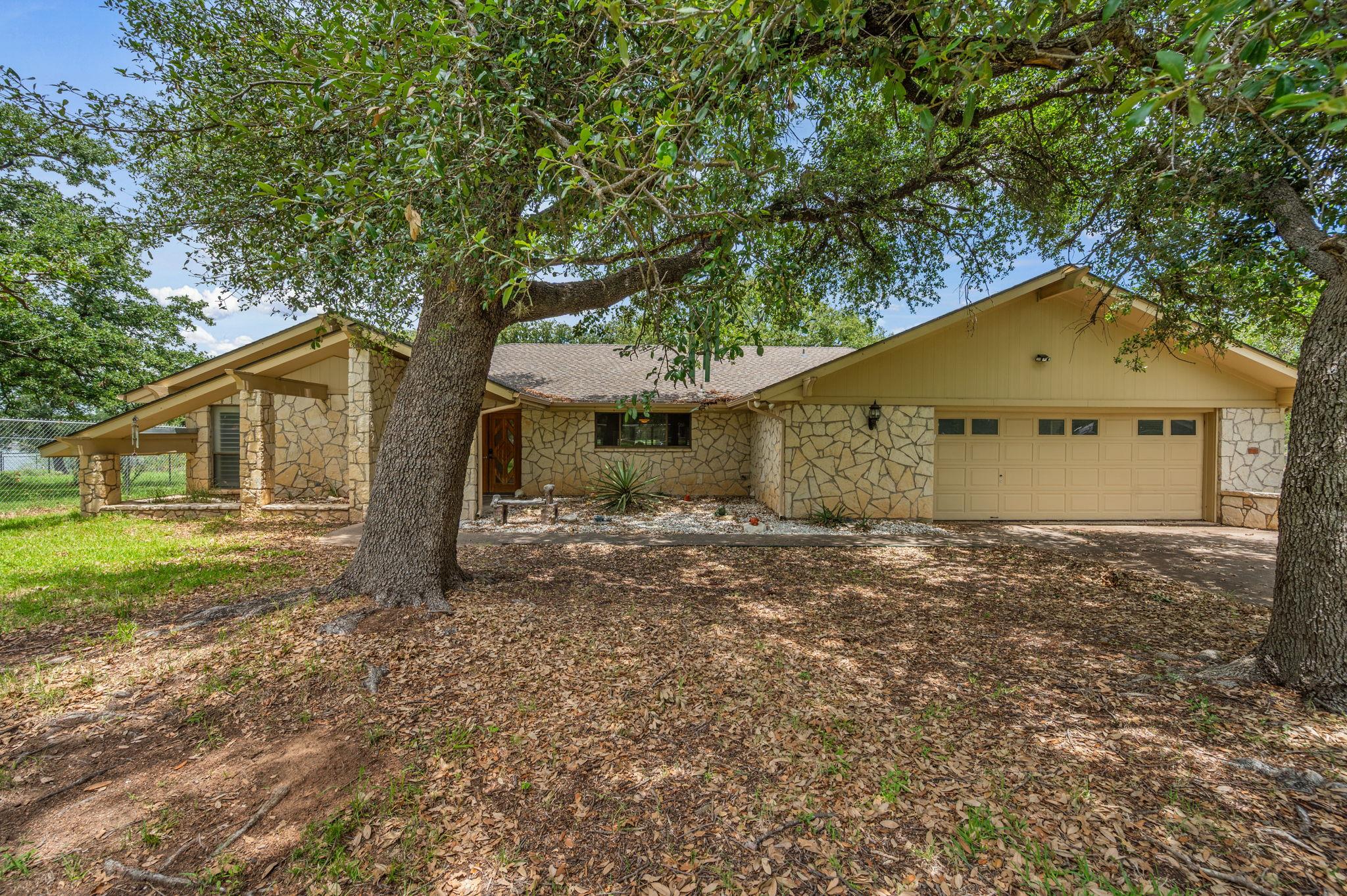 109 Sunset CIR — photo 3