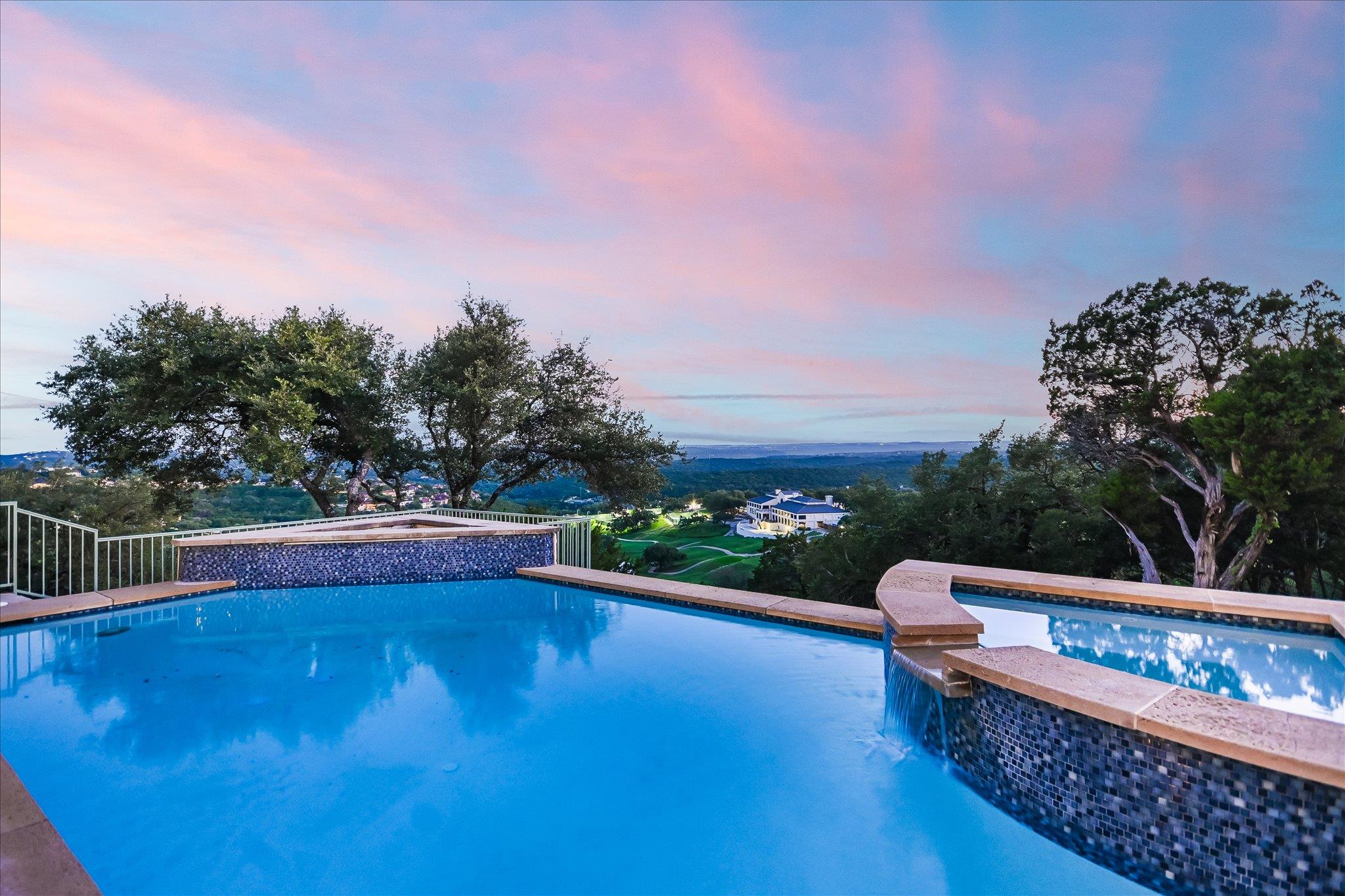 4501 Golf Vista DR — photo 3