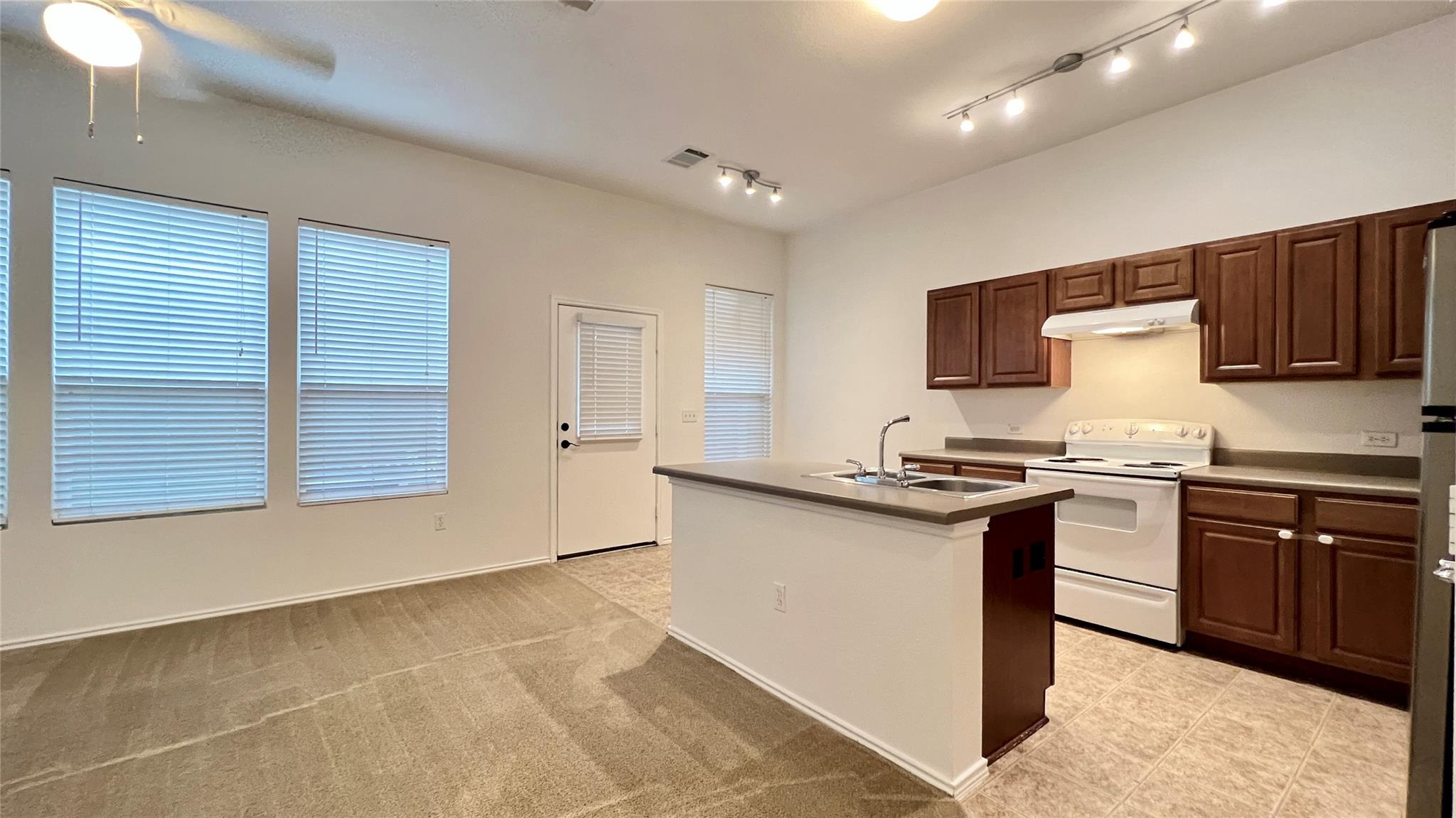 4112 Mattie ST — photo 4