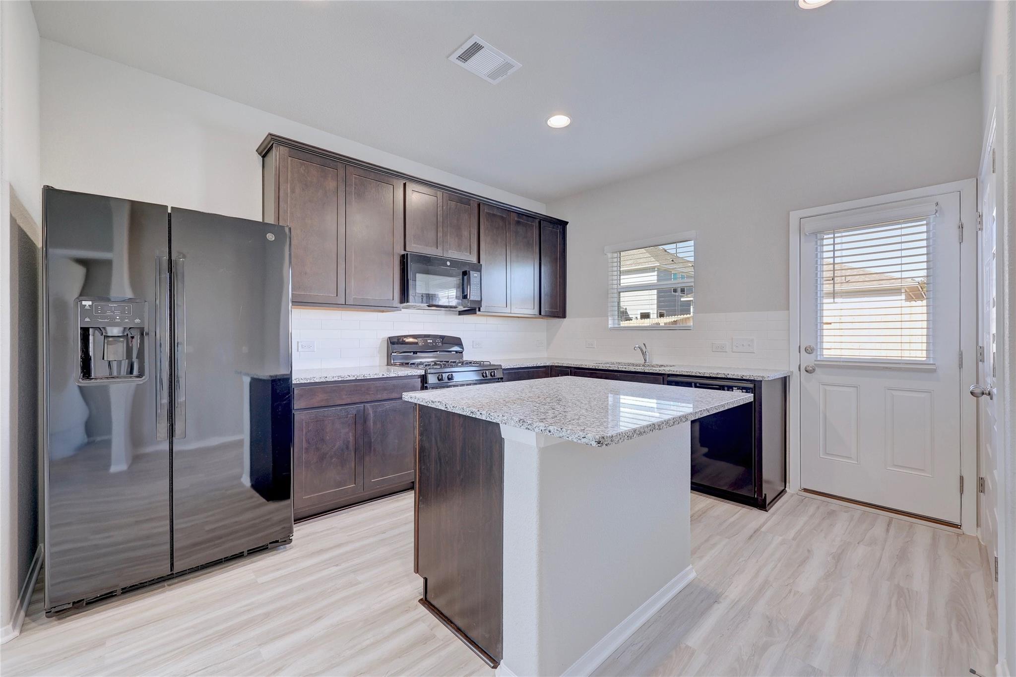 116 Bent Creek LN — photo 5