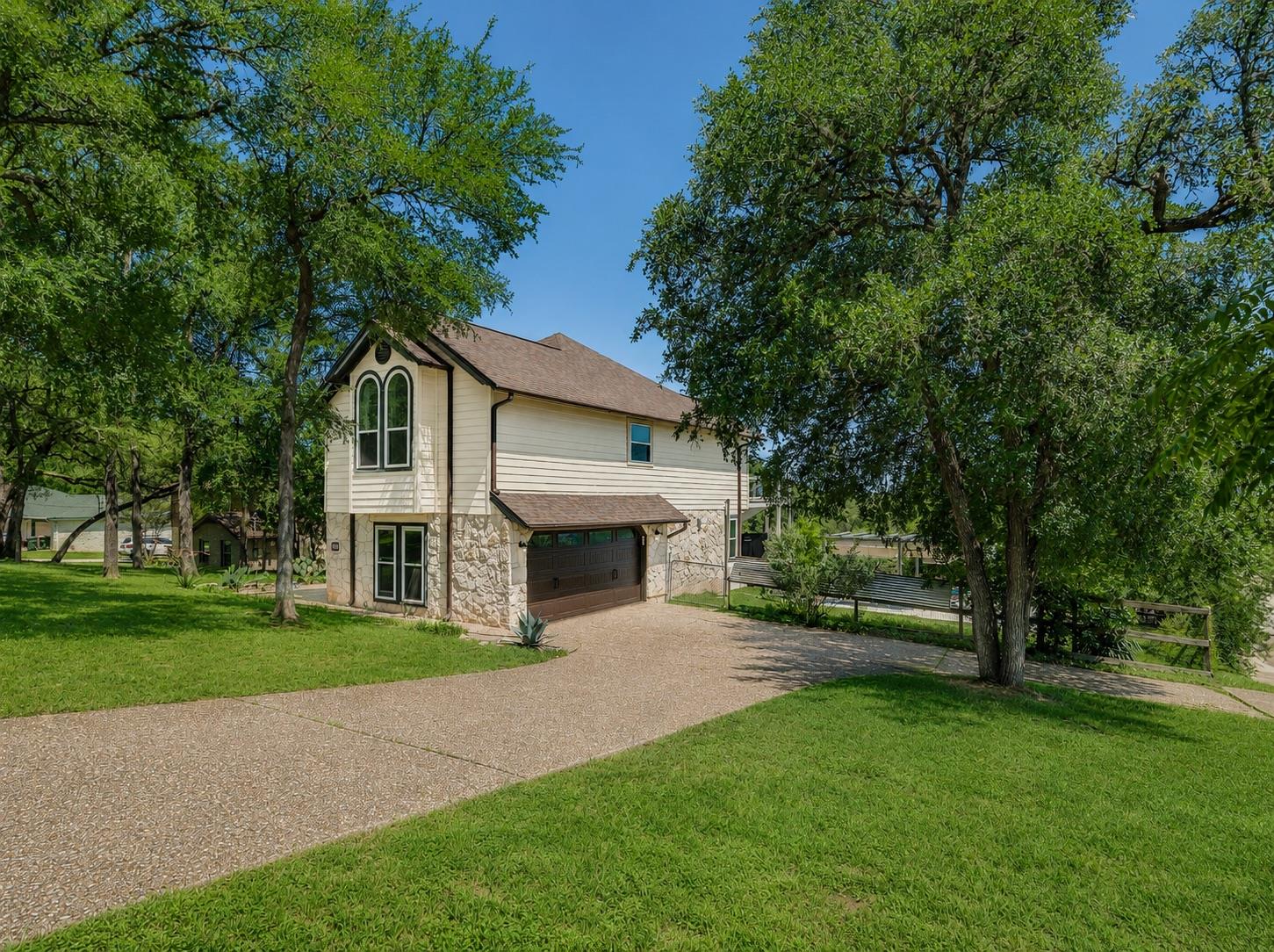 400 Hunt LN — photo 4