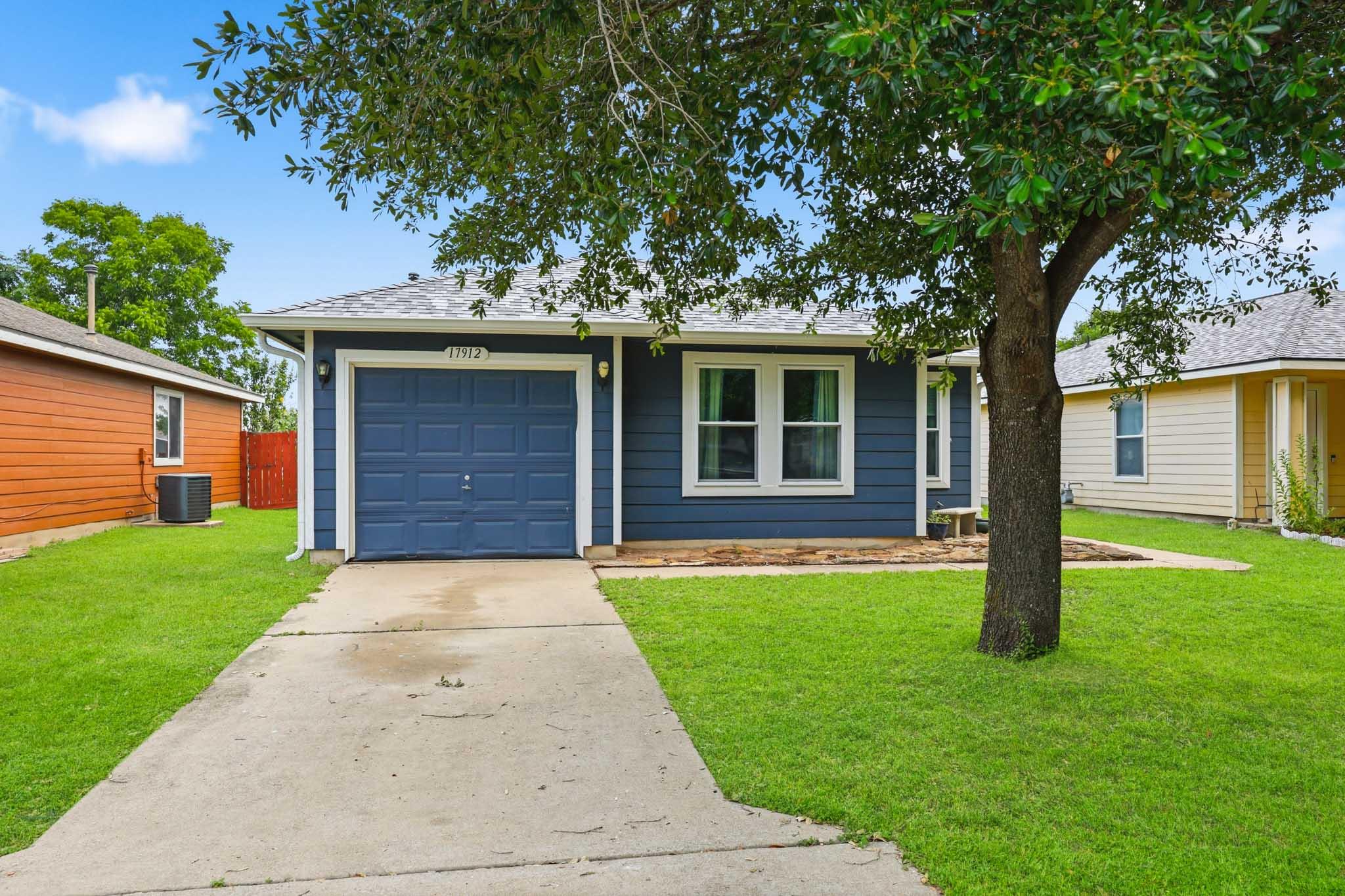 17912 Honey Locust LN — photo 3
