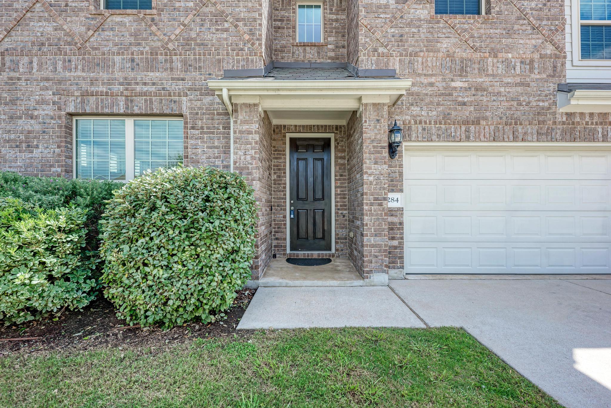 284 Everglade DR — photo 3