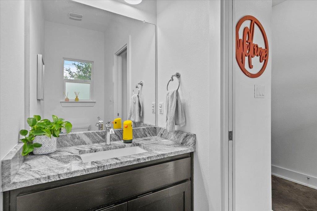10304 Twin Lake CIR — photo 3