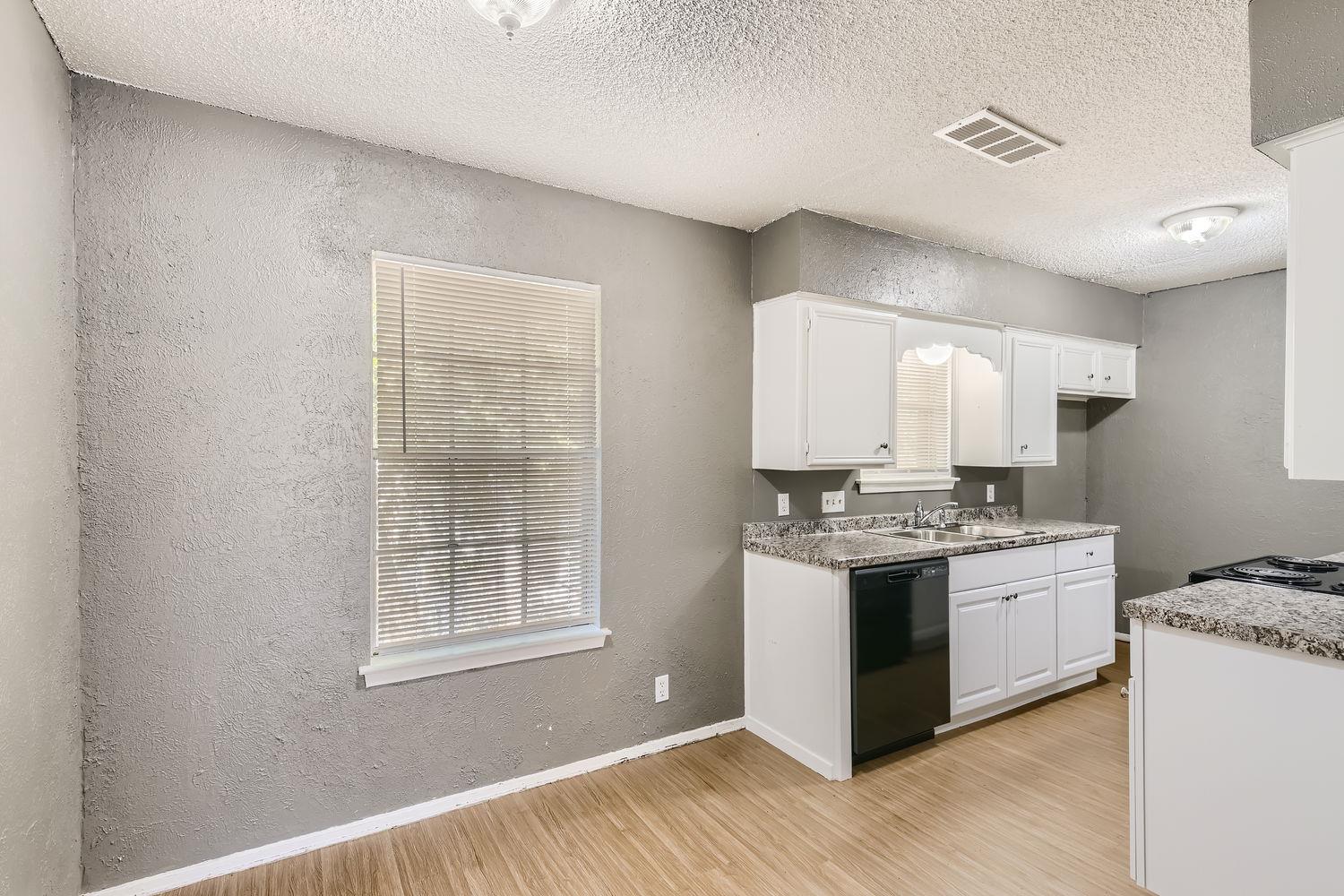 2516 Glen Springs WAY #B — photo 4