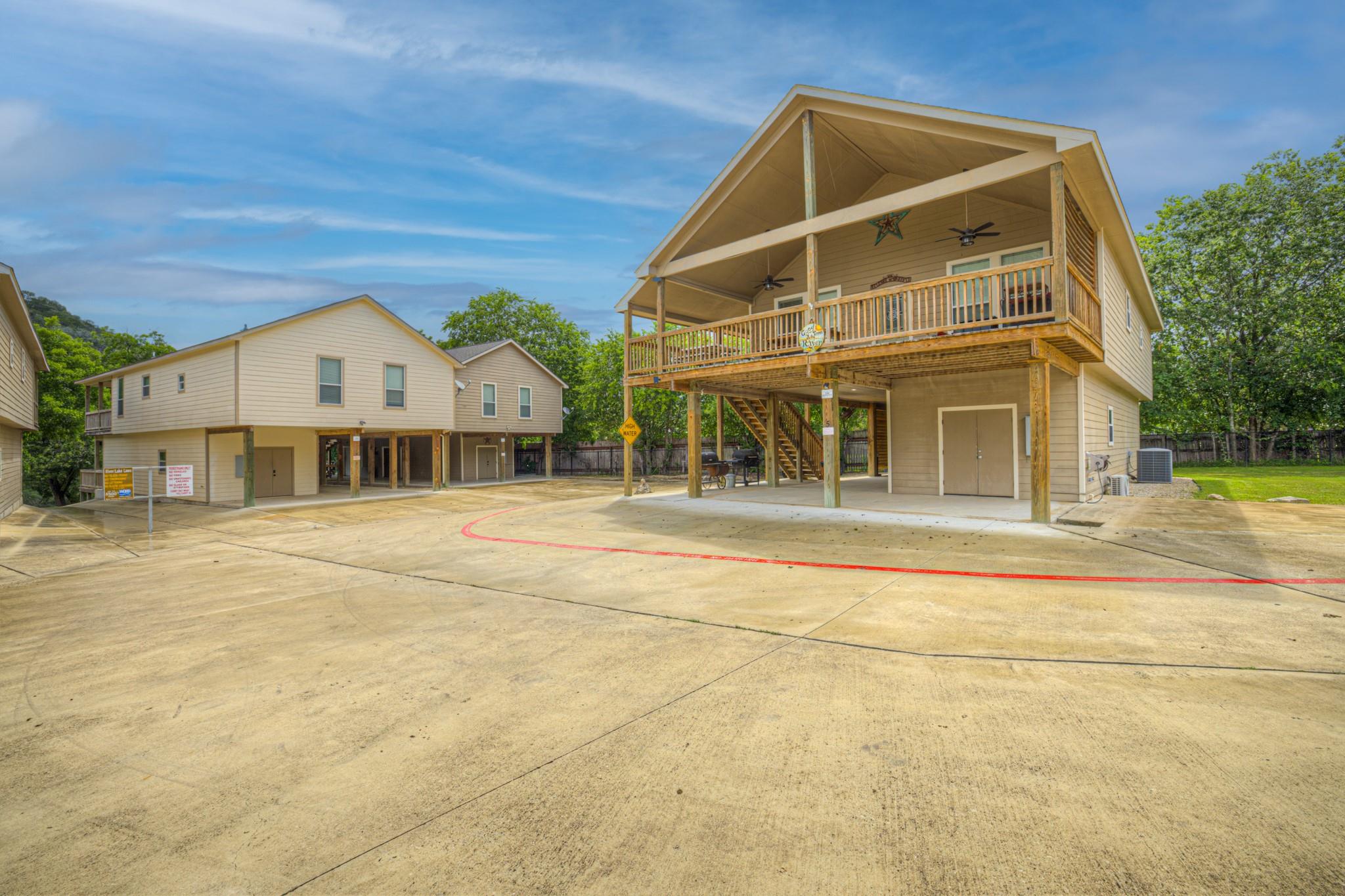 186 River Villas CT — photo 5
