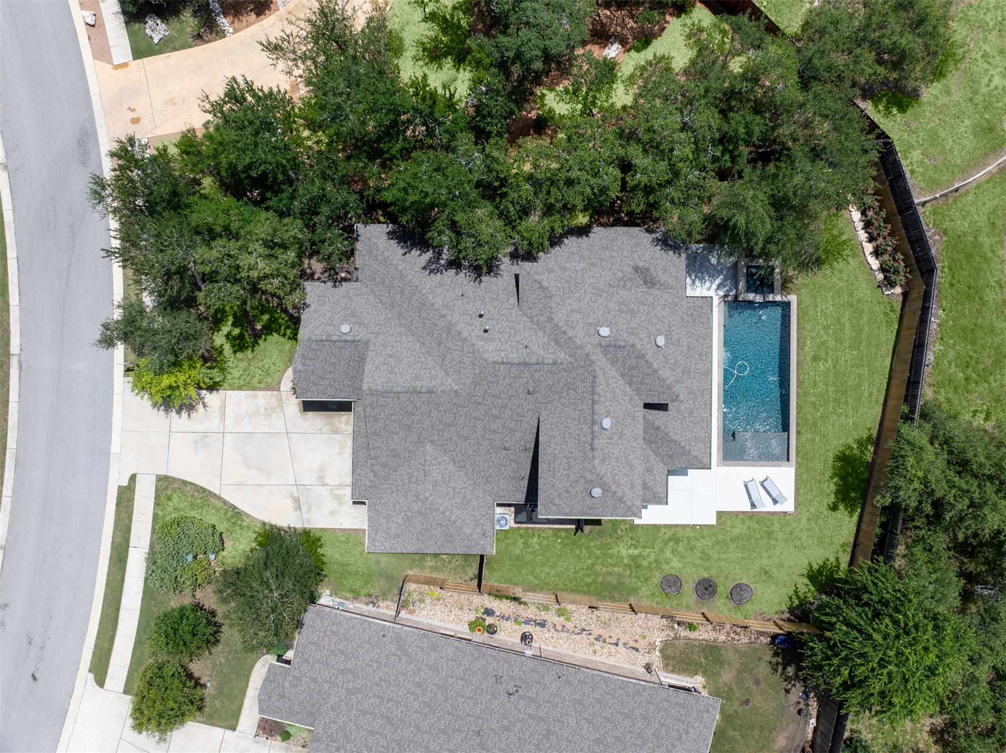 689 Pink Granite BLVD — photo 3