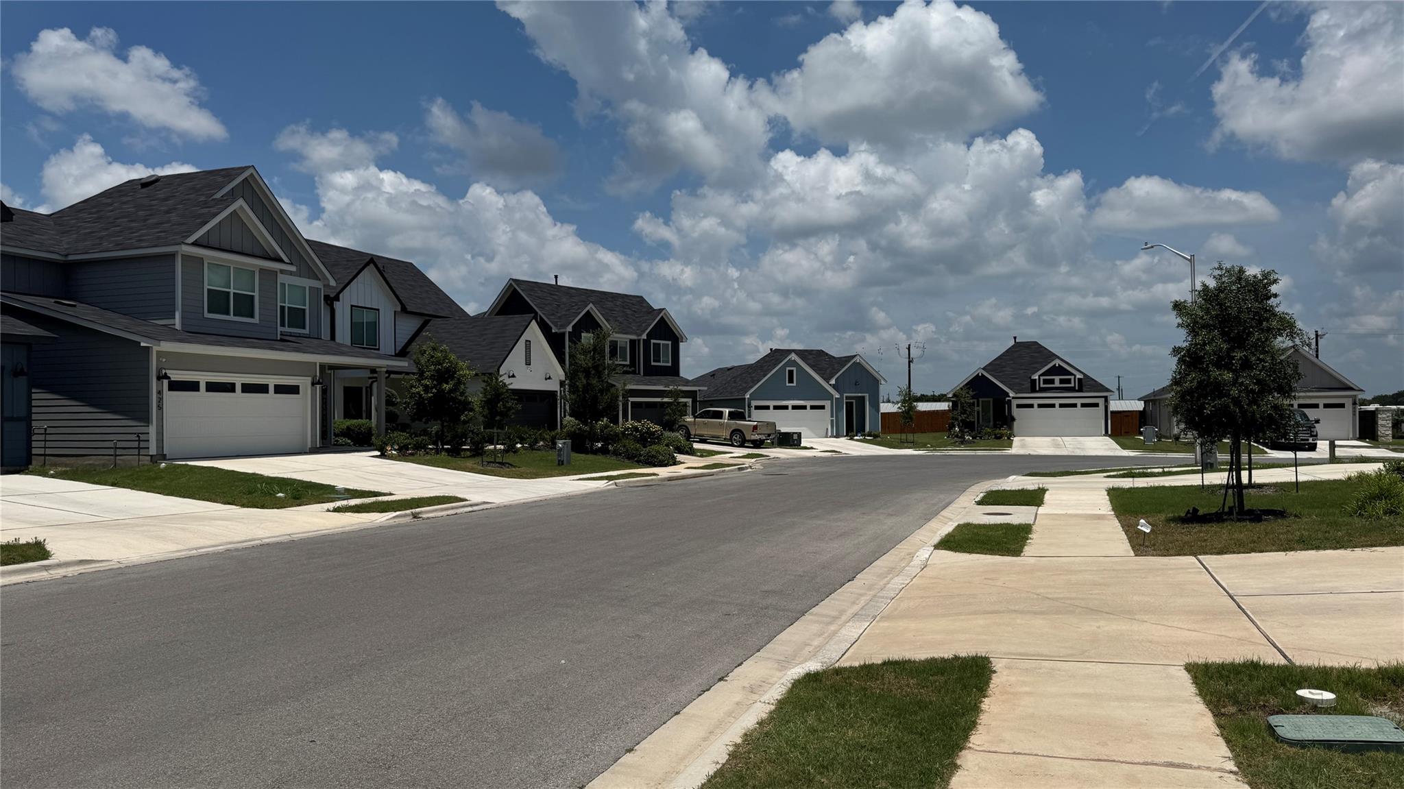 408 Frogmore LOOP — photo 3