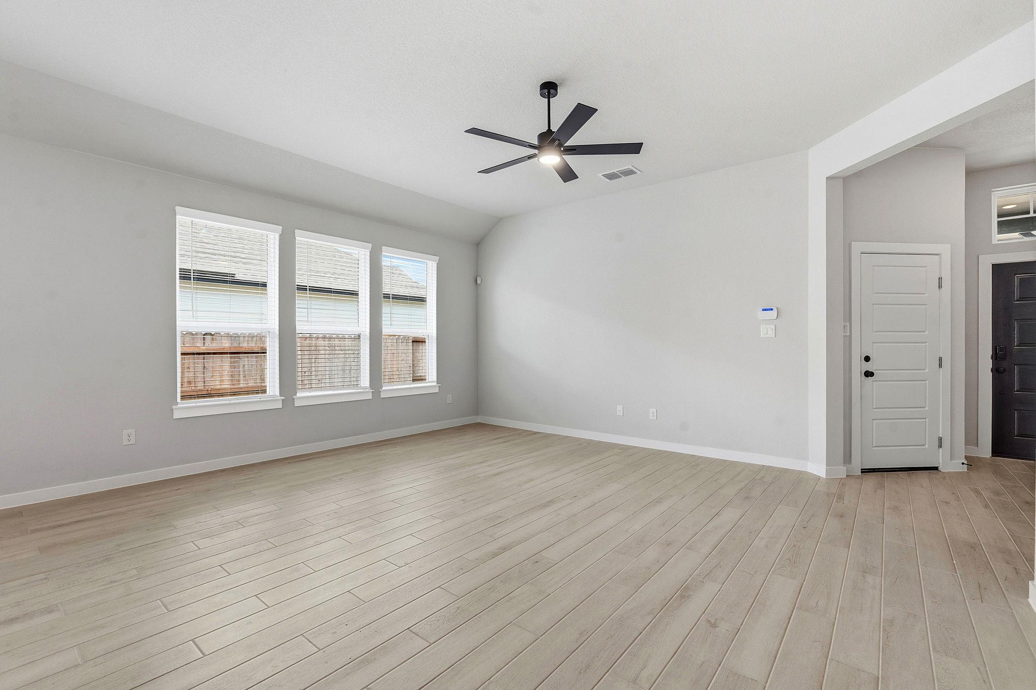158 Paul Pena DR — photo 5