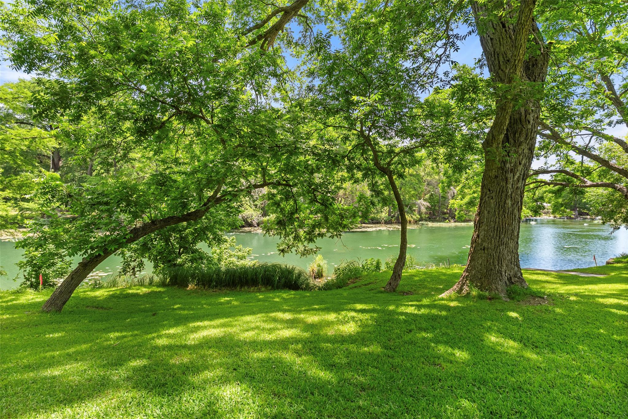 1242 Ervendberg Ave #Lot 2 — photo 4