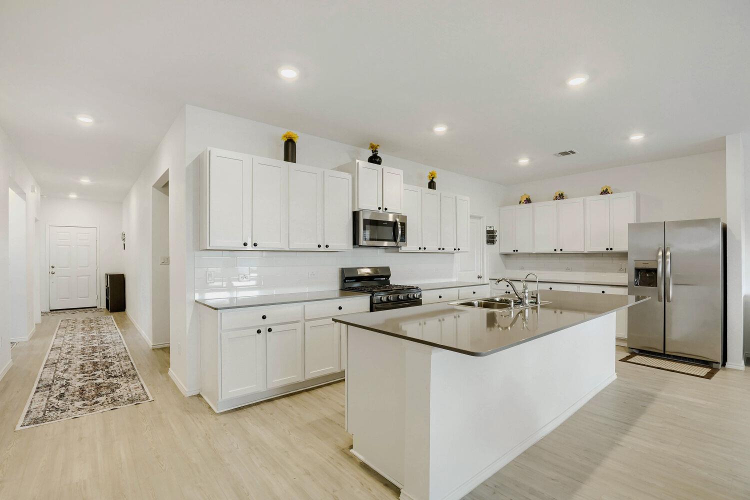 1337 Aquilla DR — photo 4