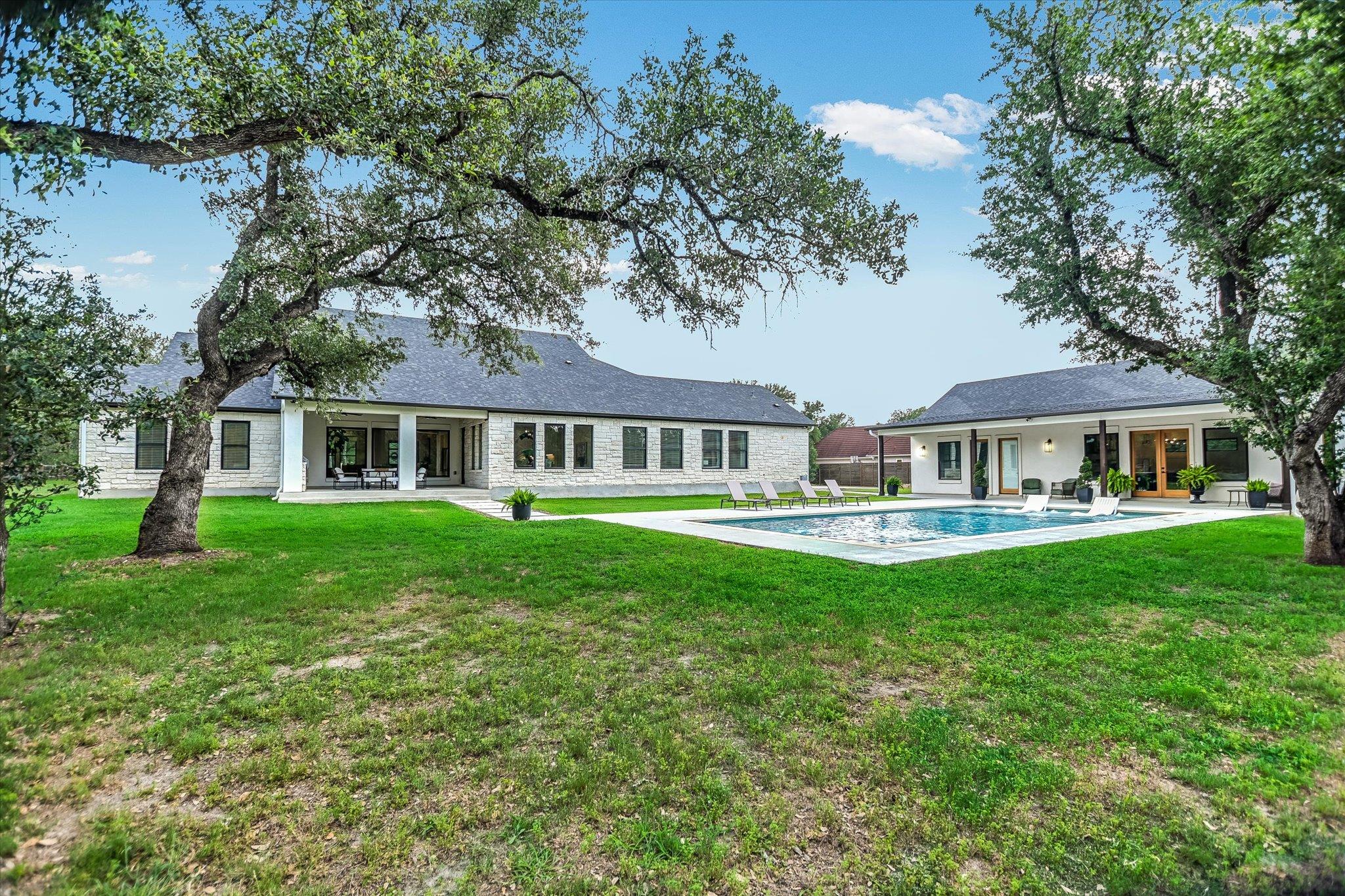 400 Creekside DR — photo 4