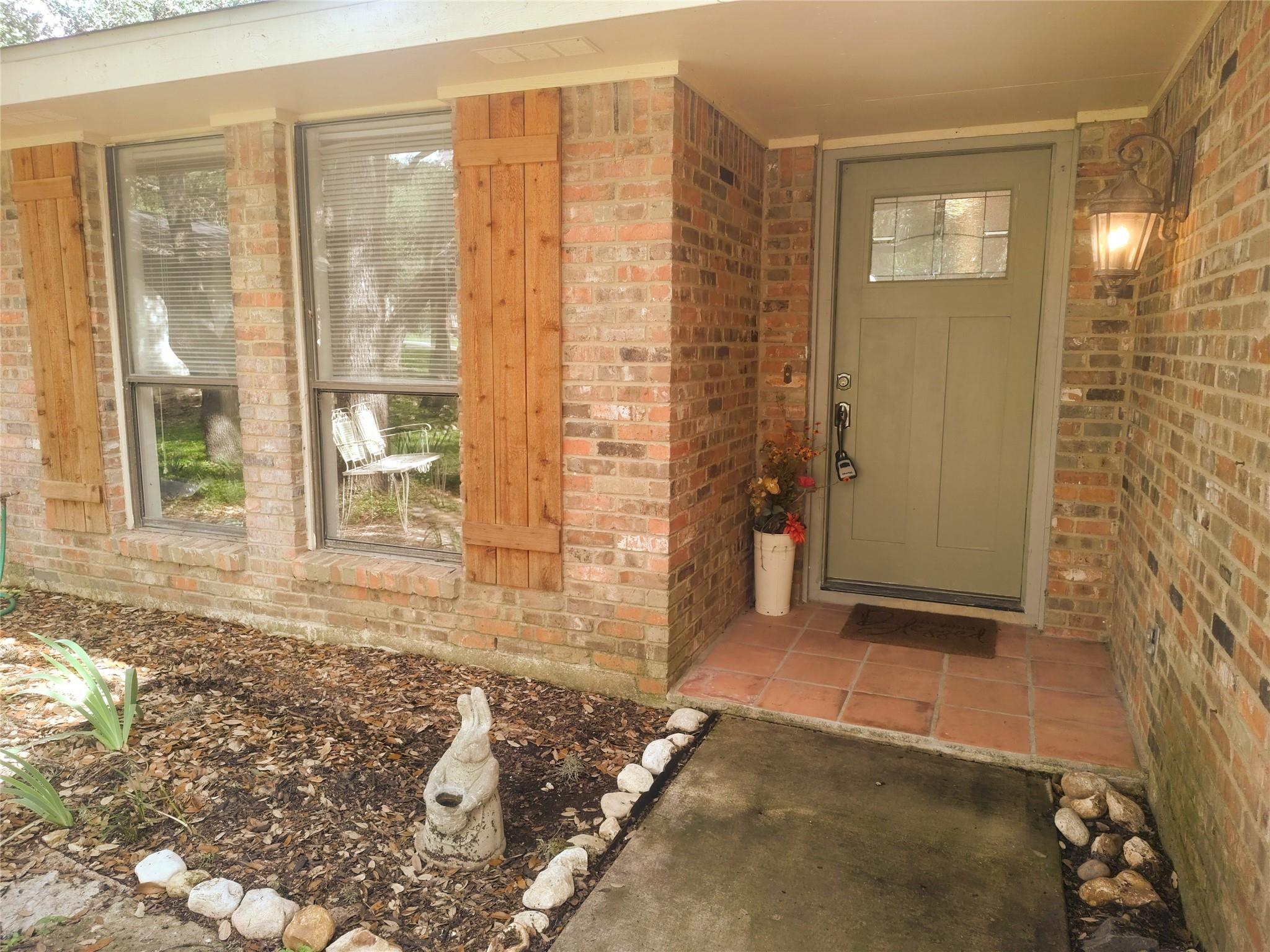 158 Augusta DR — photo 3