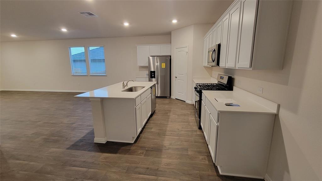 179 Sweetwater DR — photo 3