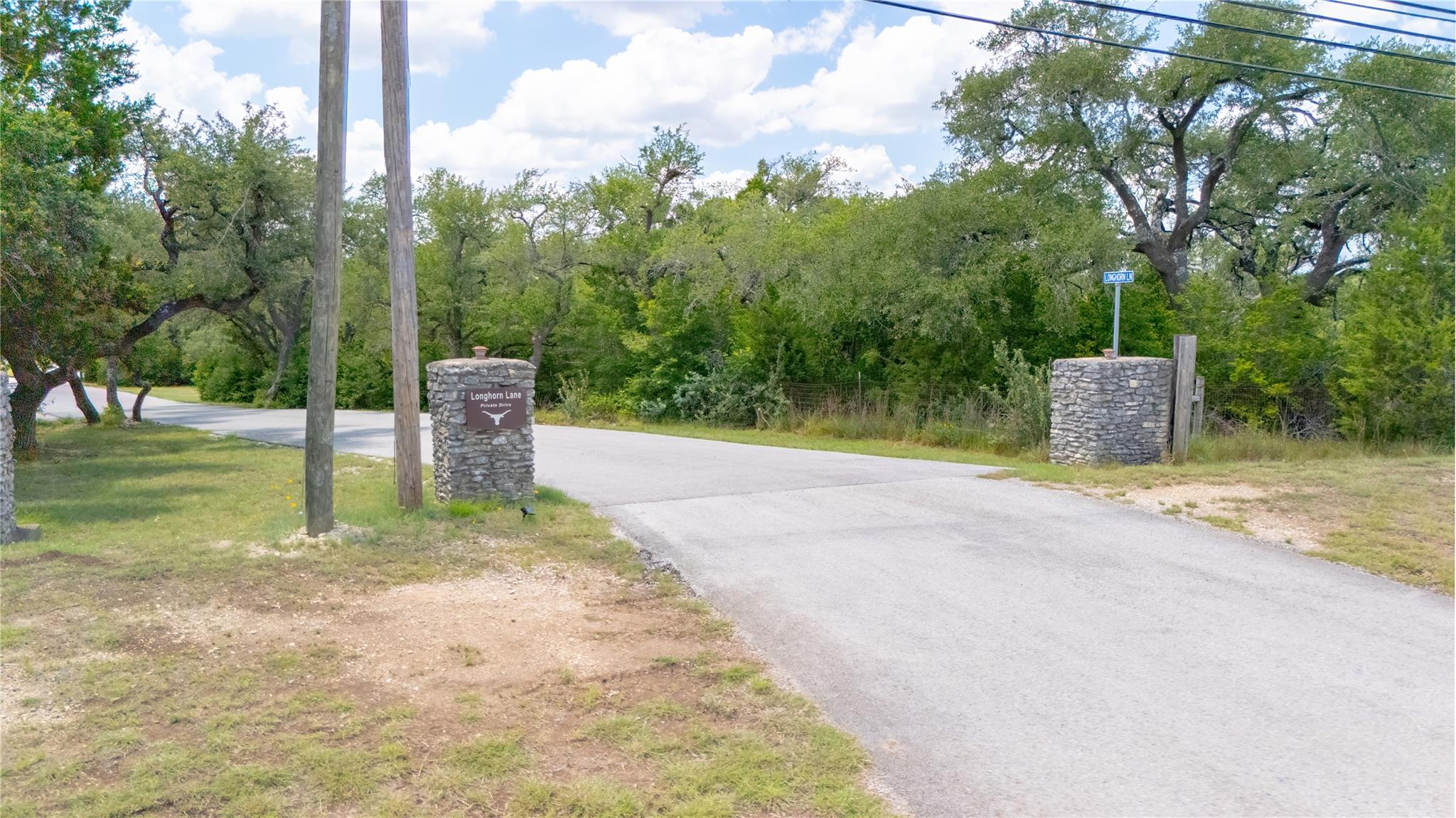 110 Longhorn LN — photo 4