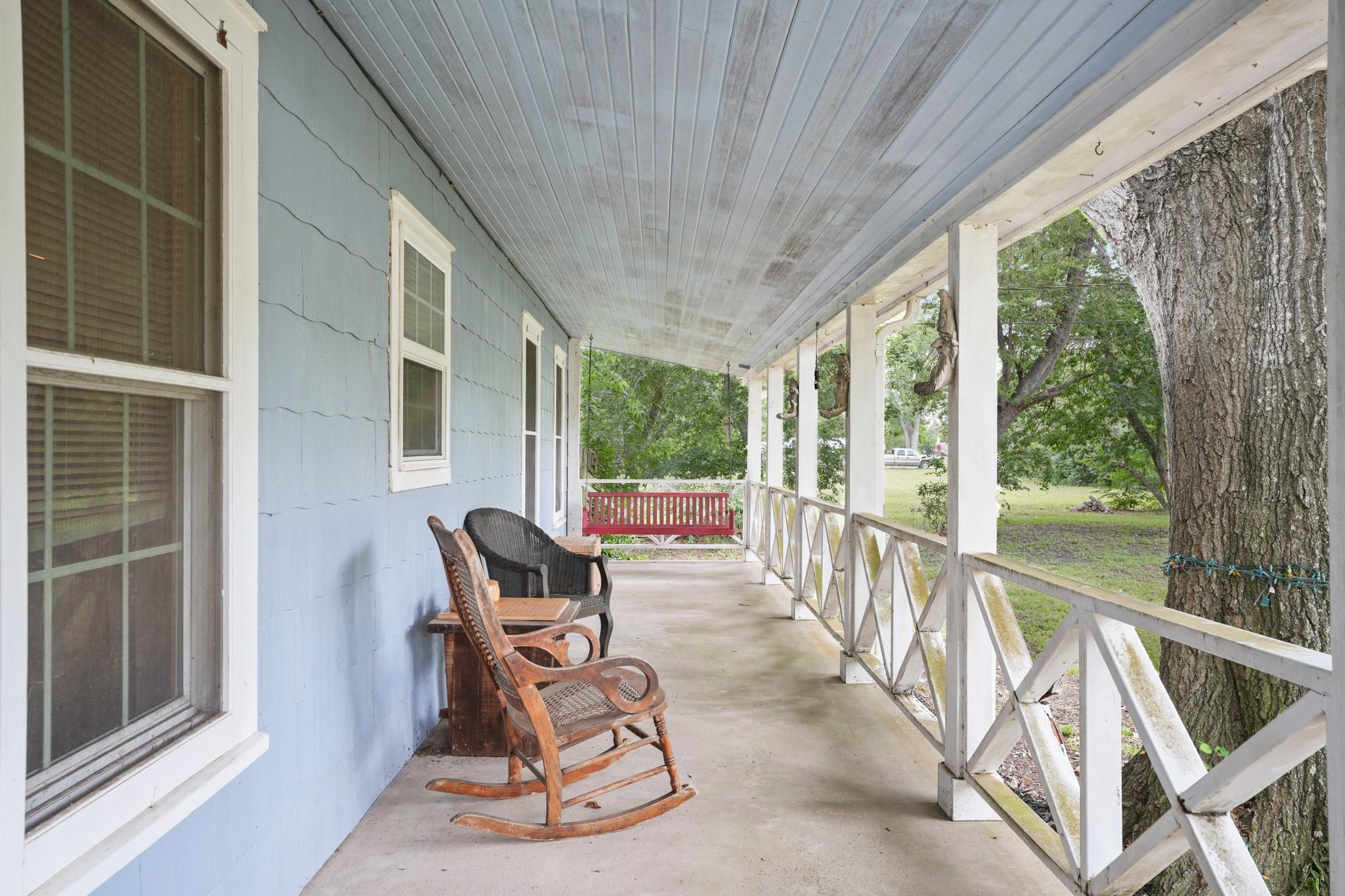 1320 San Antonio ST — photo 3