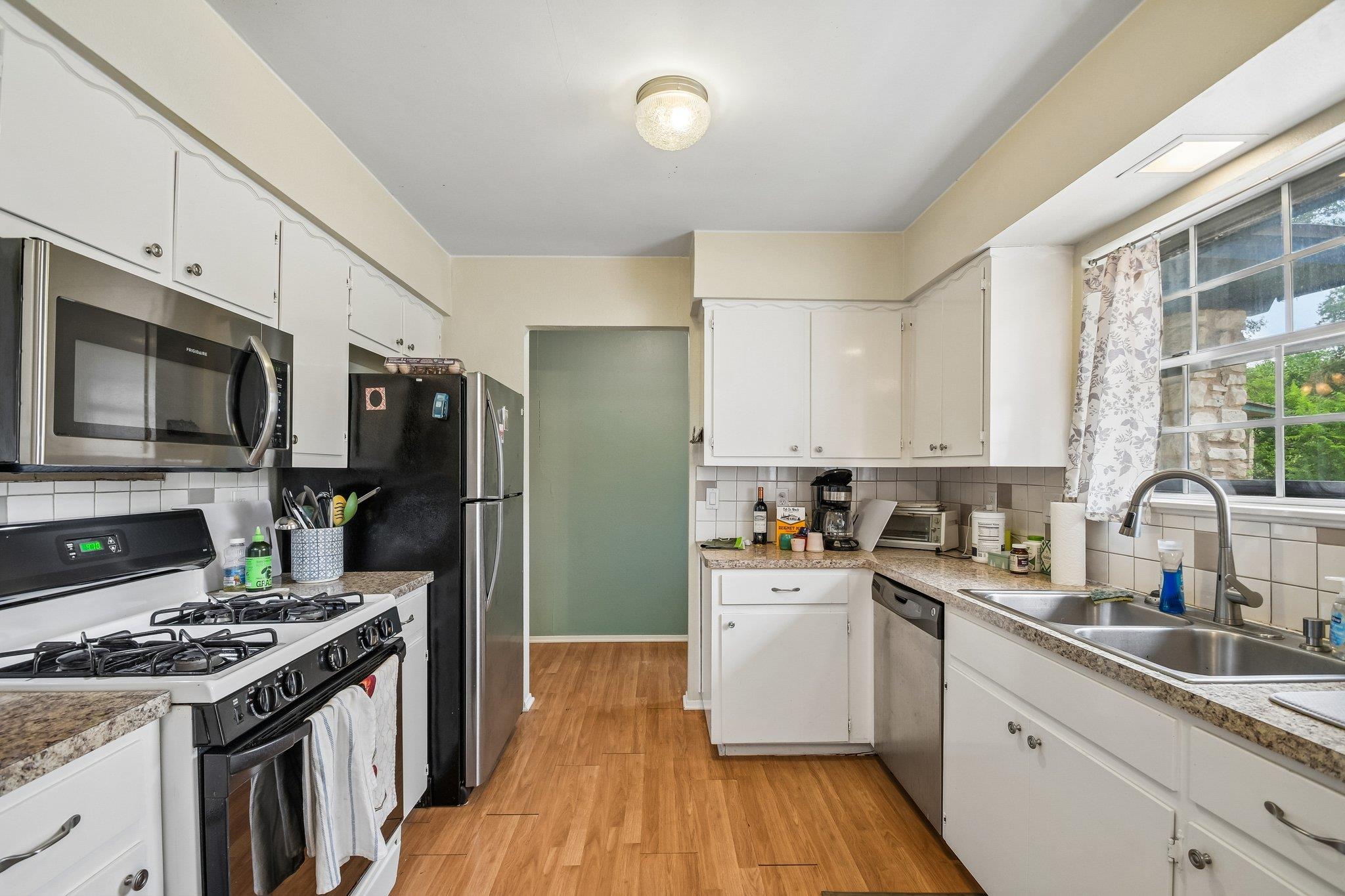 5409 Hunters GLN — photo 5