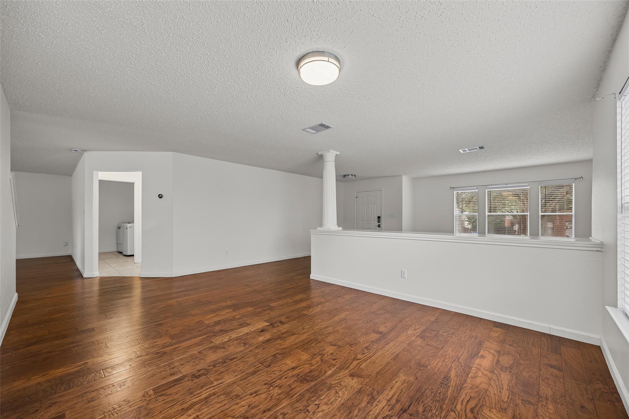 805 Catumet DR — photo 5