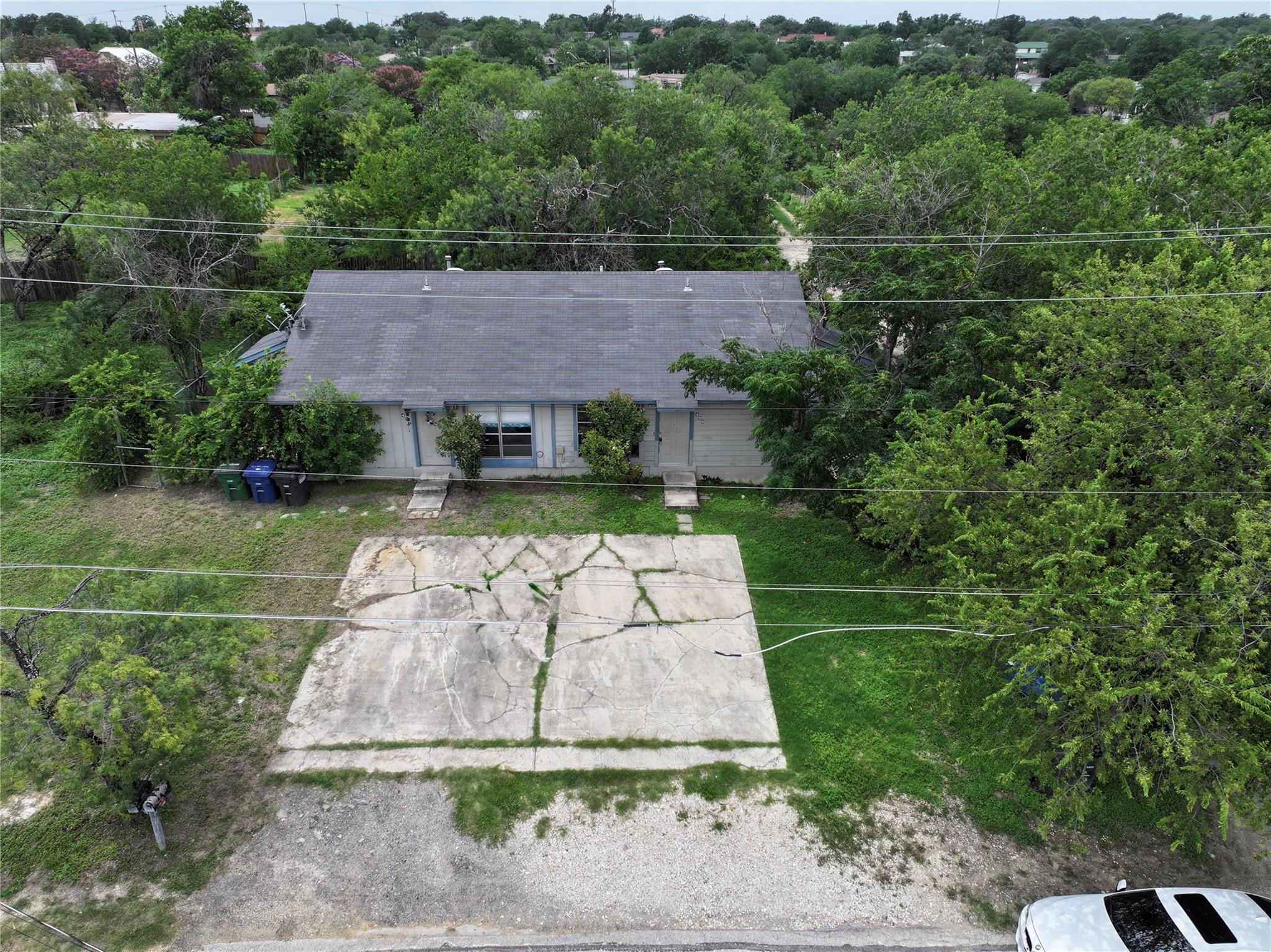 427-429 Zachry DR — photo 3