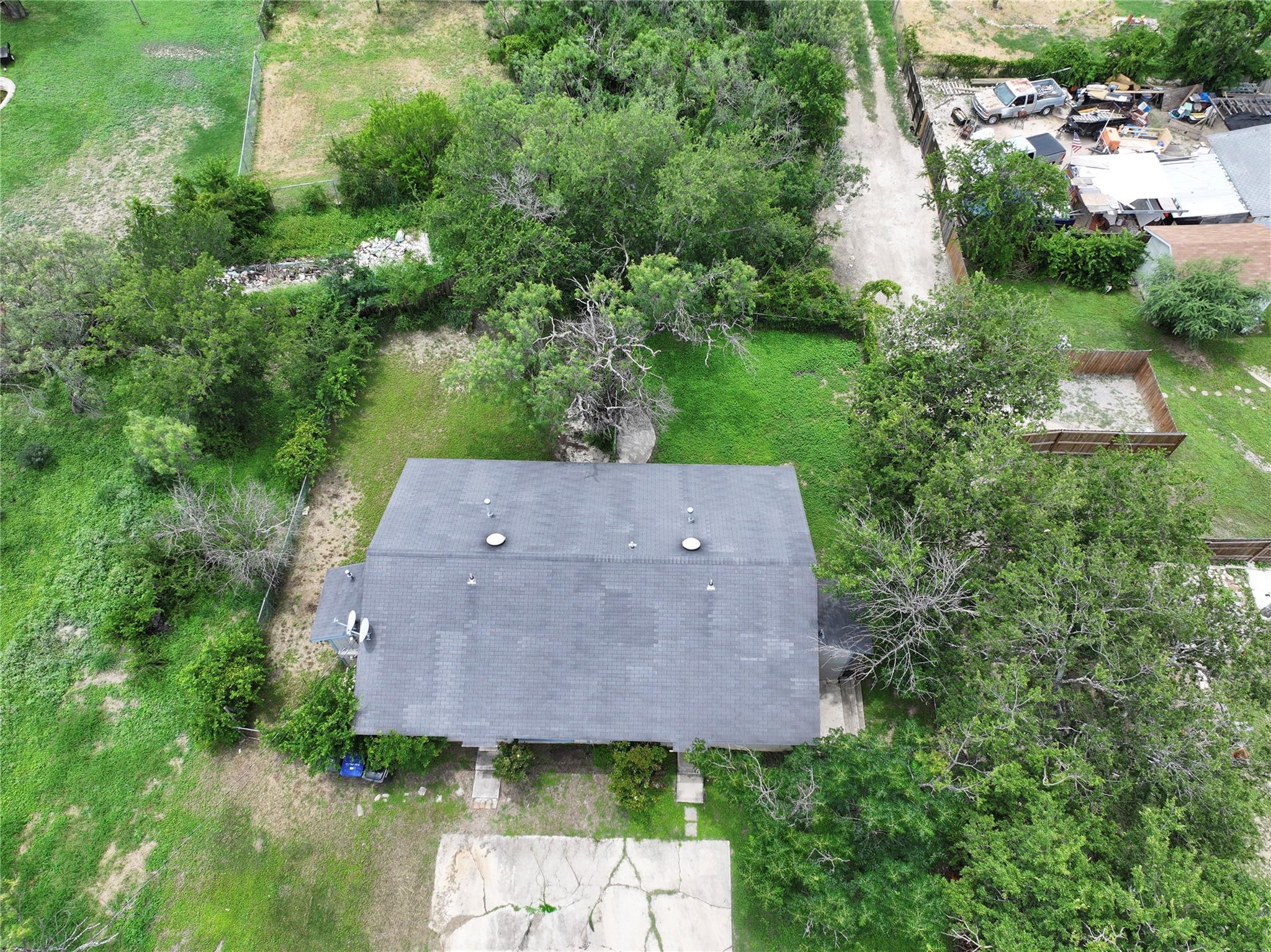 427-429 Zachry DR — photo 4