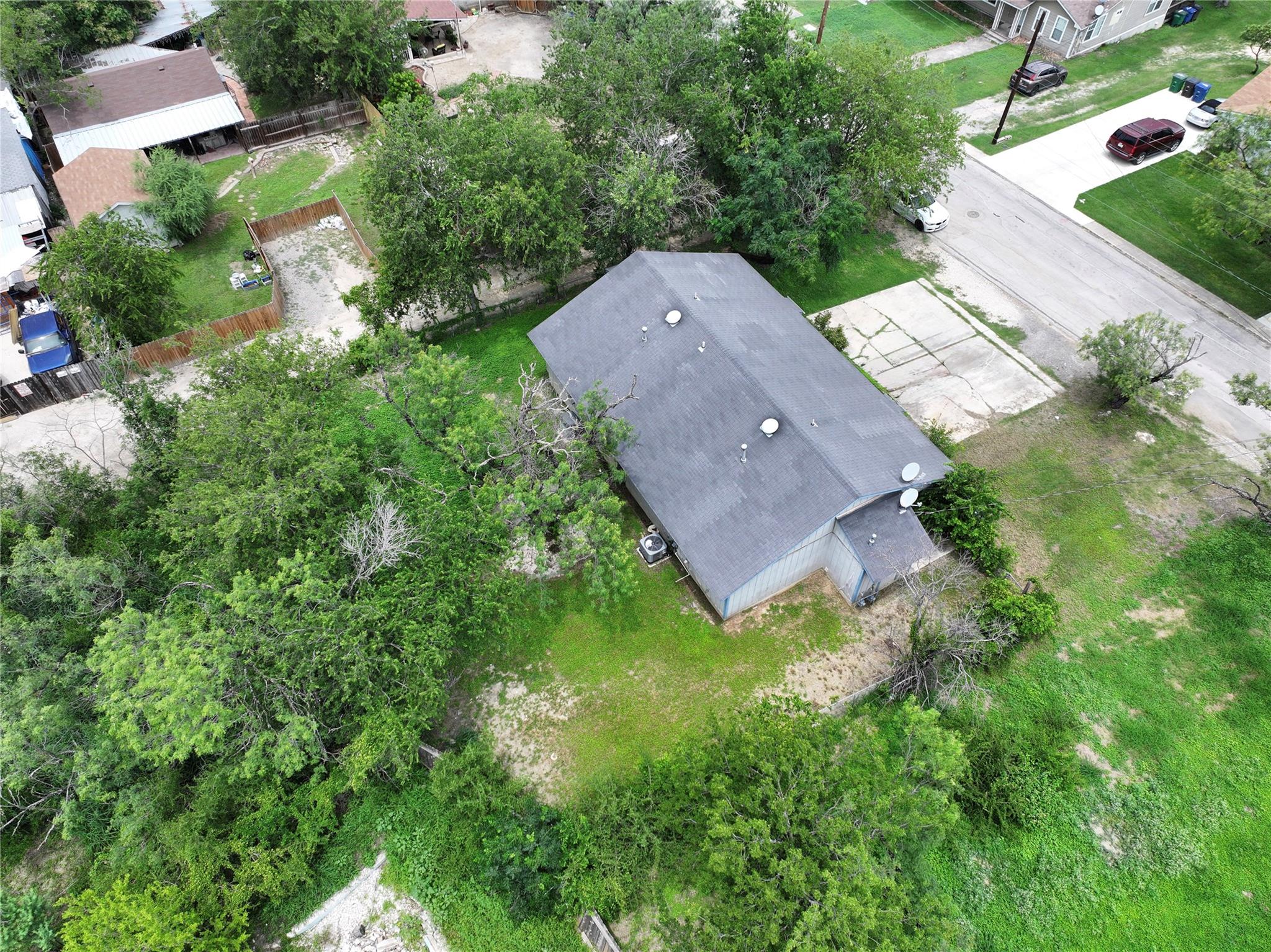 427-429 Zachry DR — photo 5
