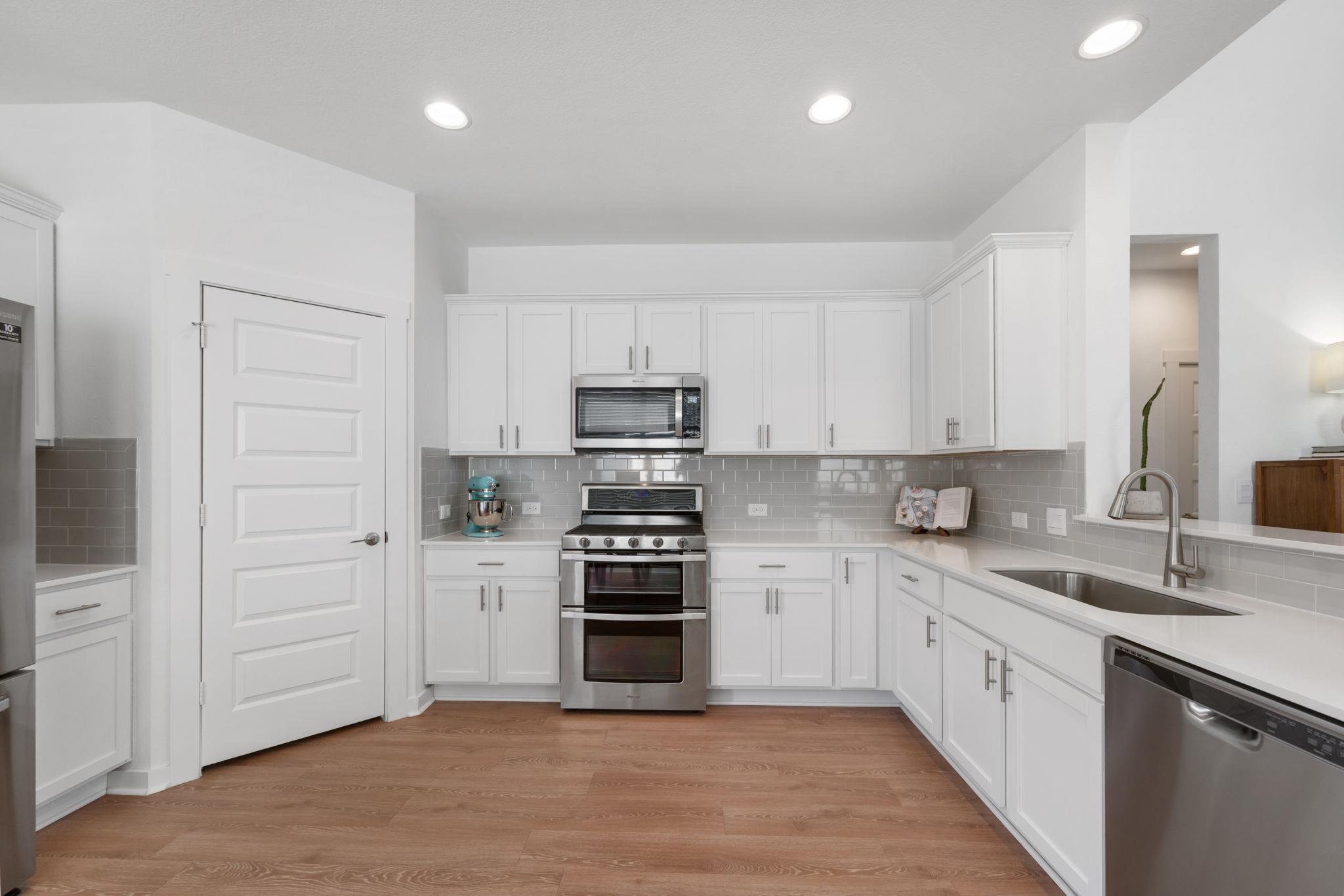7809 Jackson Graham DR — photo 4