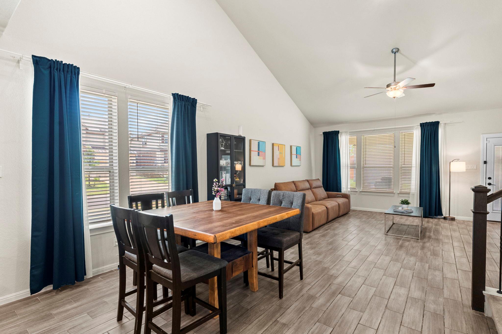 548 Purple Heart DR — photo 4