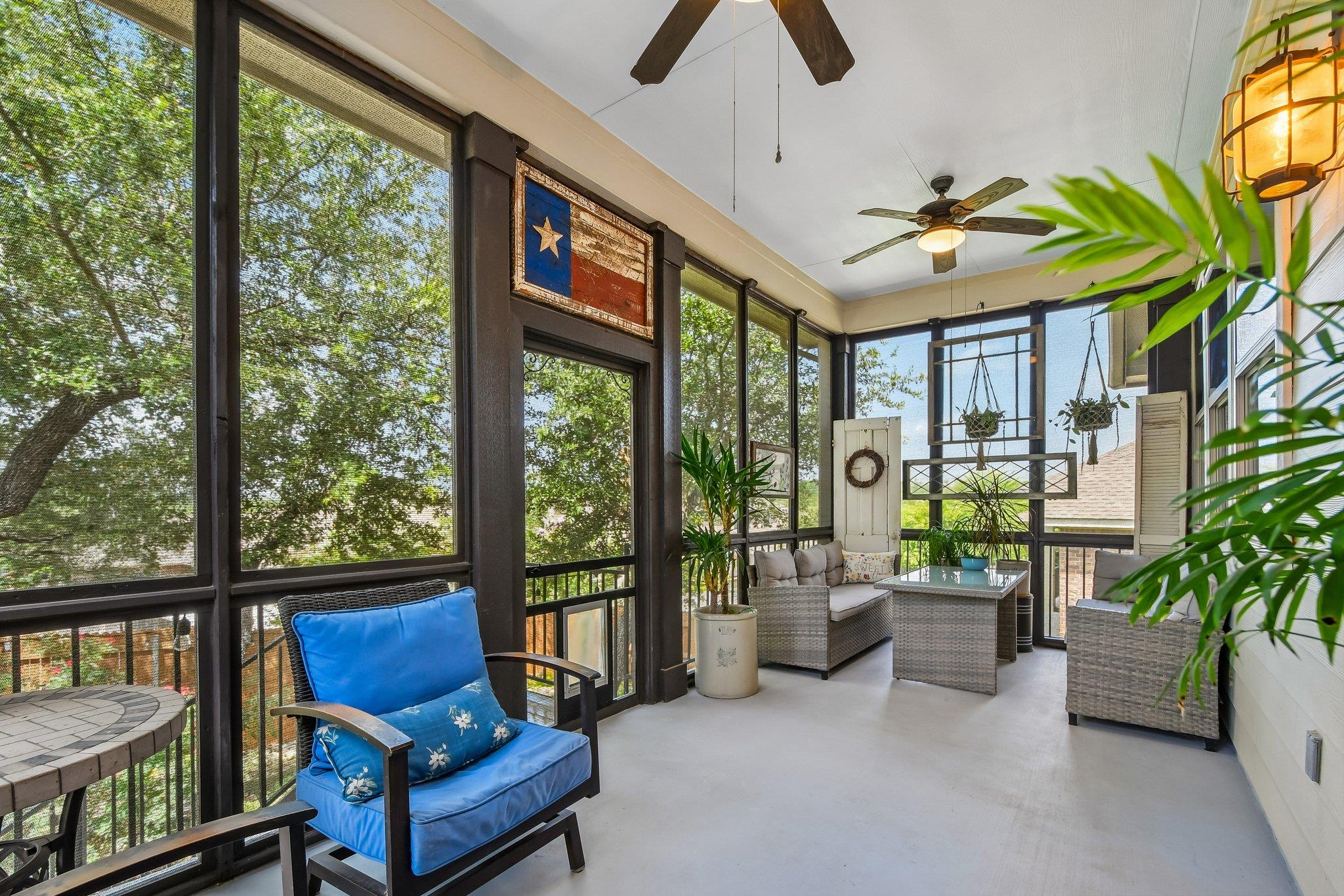 273 Cypress Forest DR — photo 4