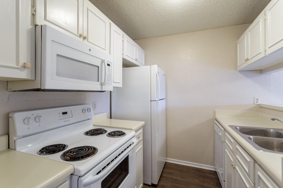 1602 Mill ST #C — photo 3