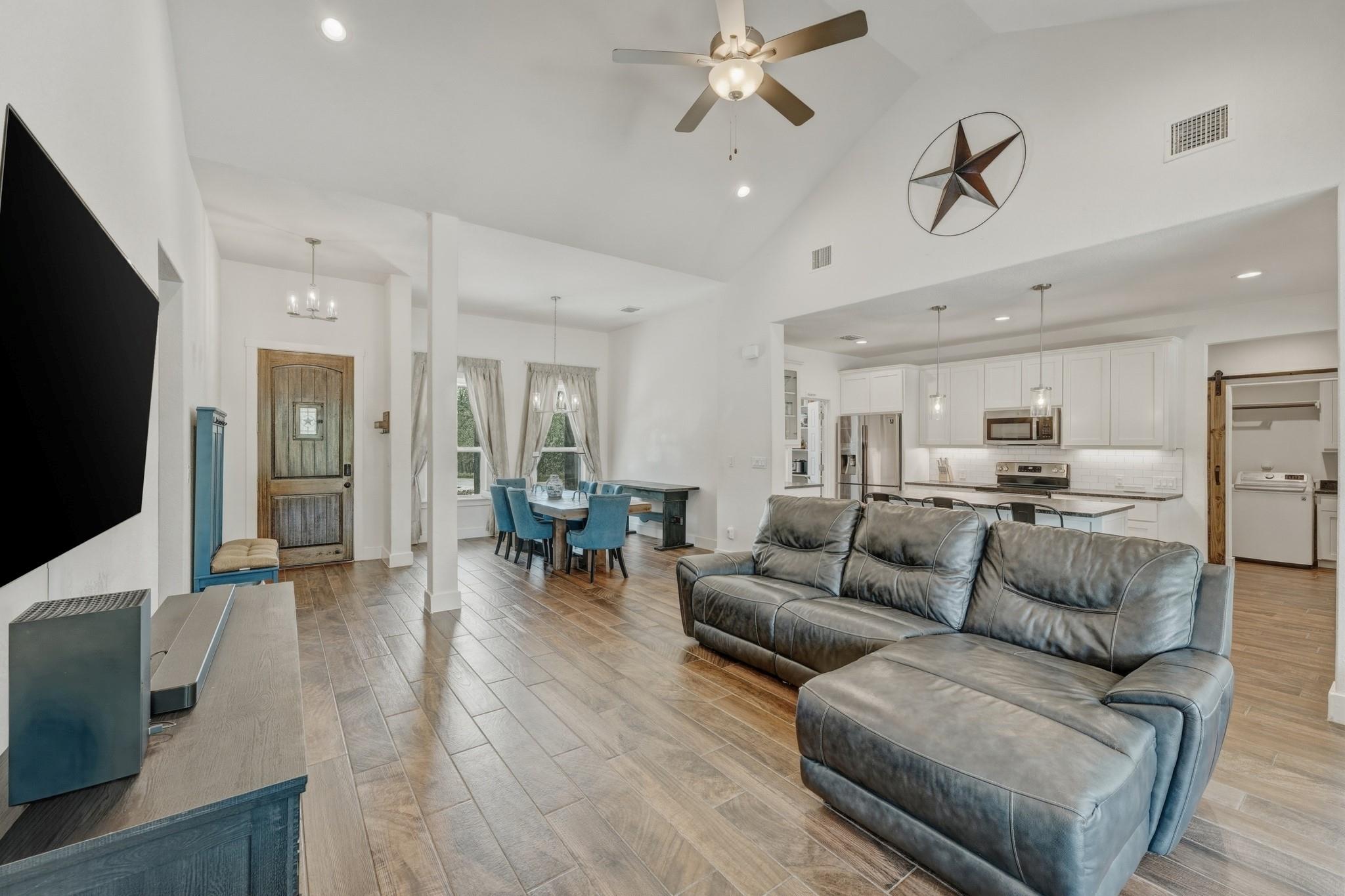 1619 Scenic View DR — photo 5