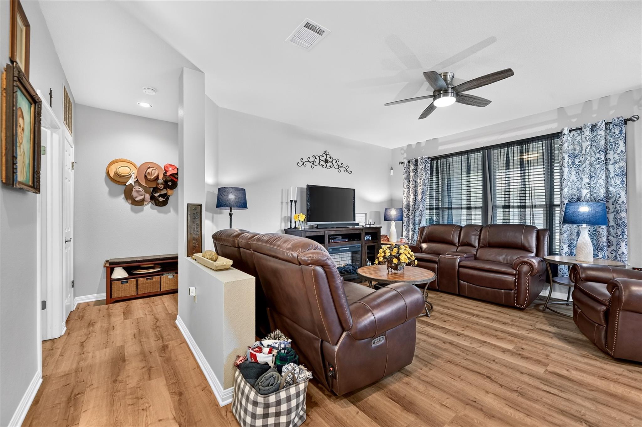 104 Purple Sage DR — photo 5