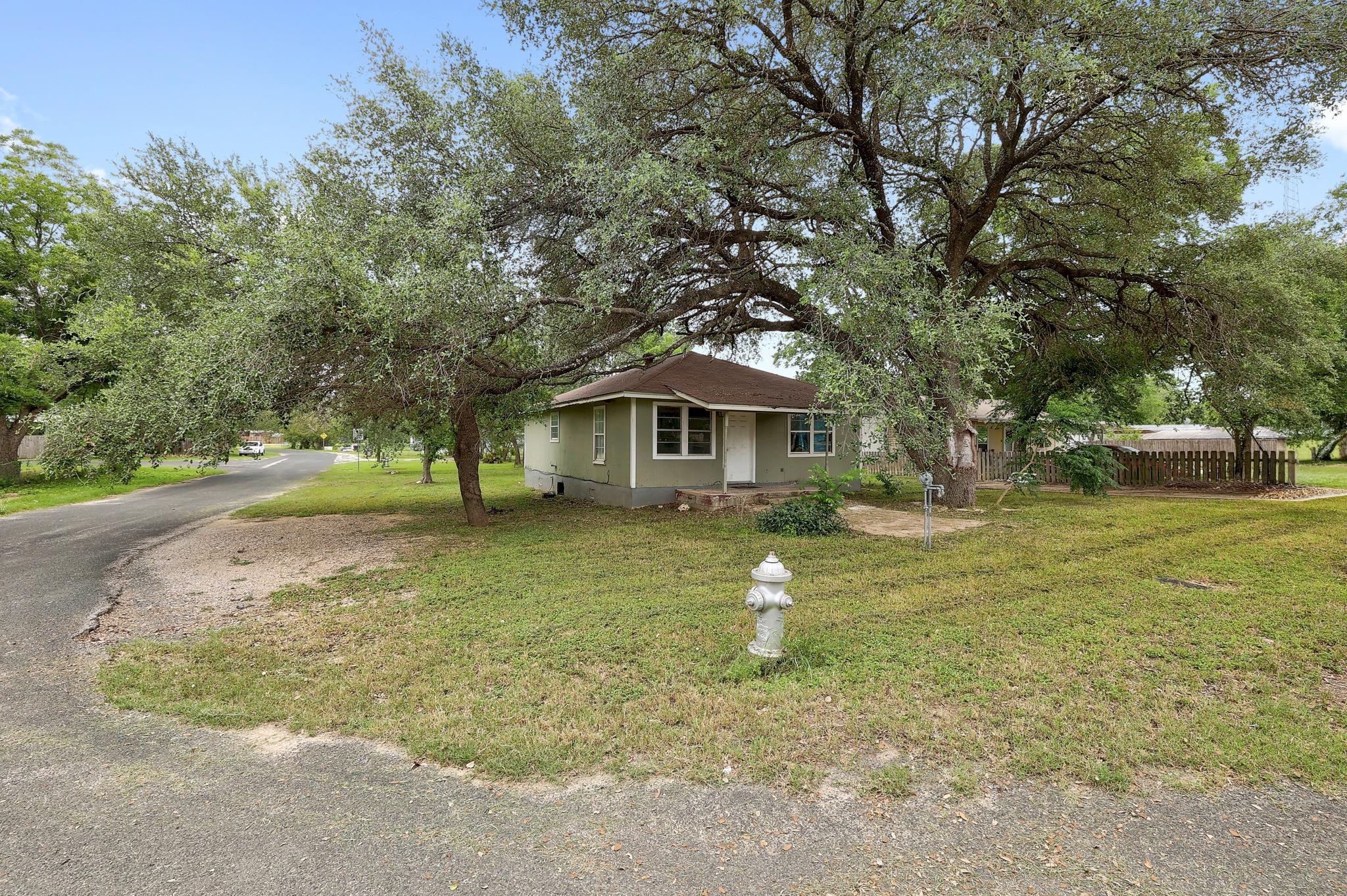 3007 Michoacan DR — photo 3
