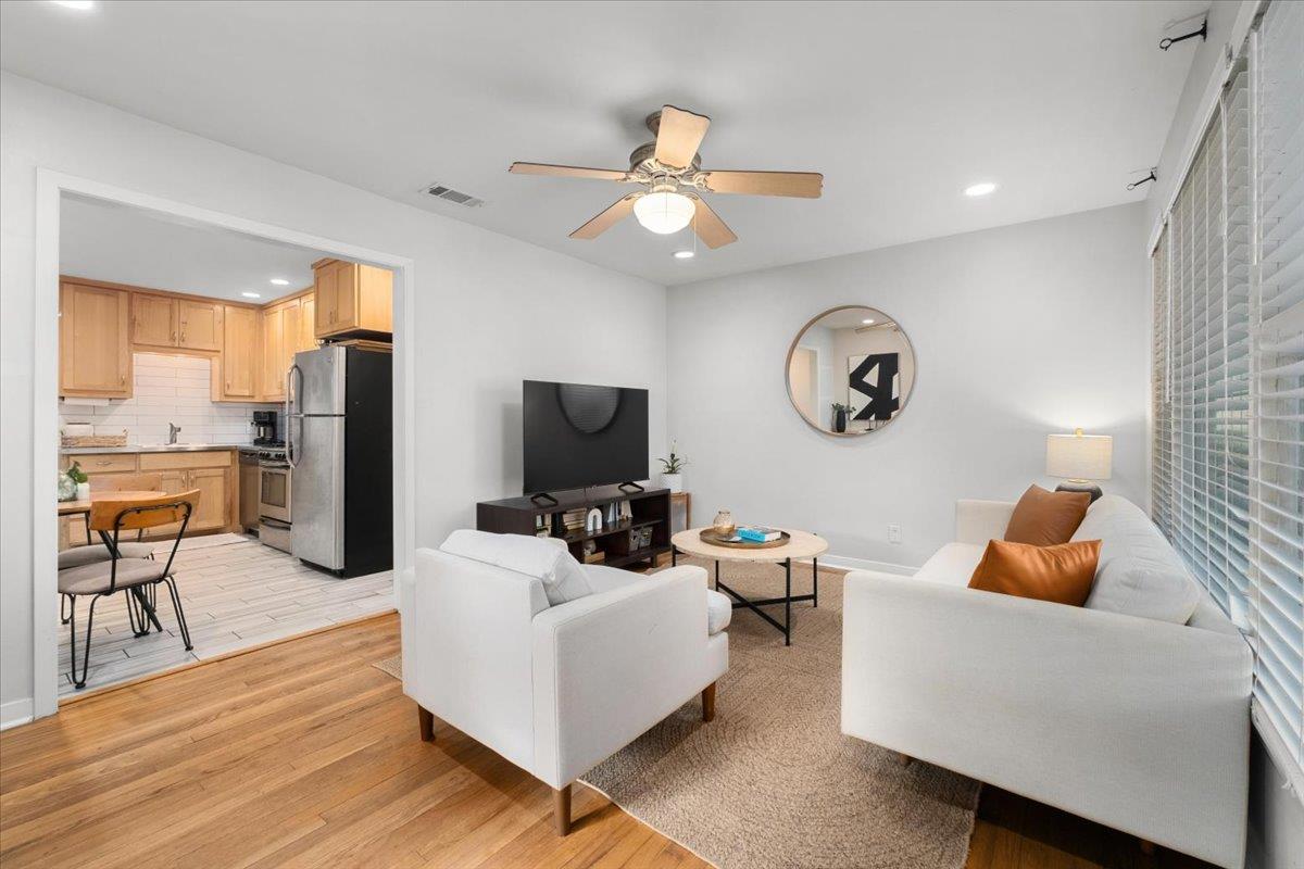 2113 Thornton RD — photo 3