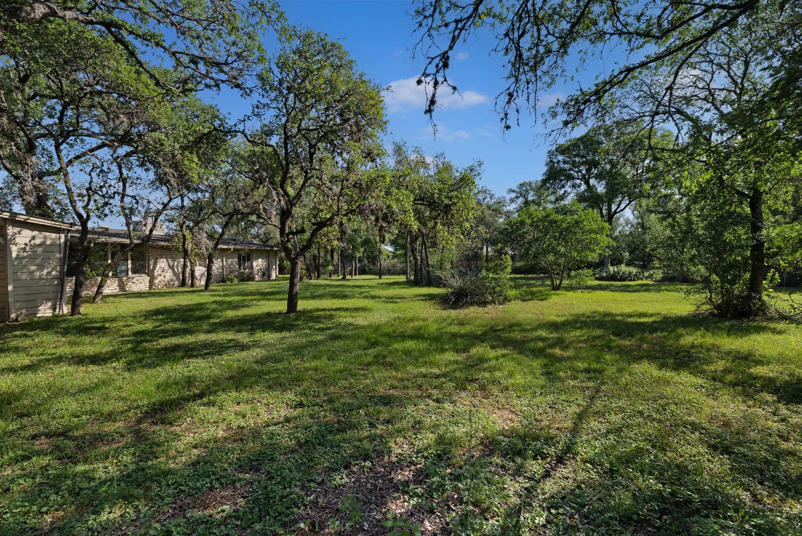 2905 Stratford DR — photo 5