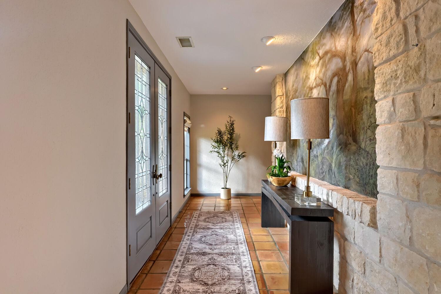 222 Winn Valley DR — photo 4