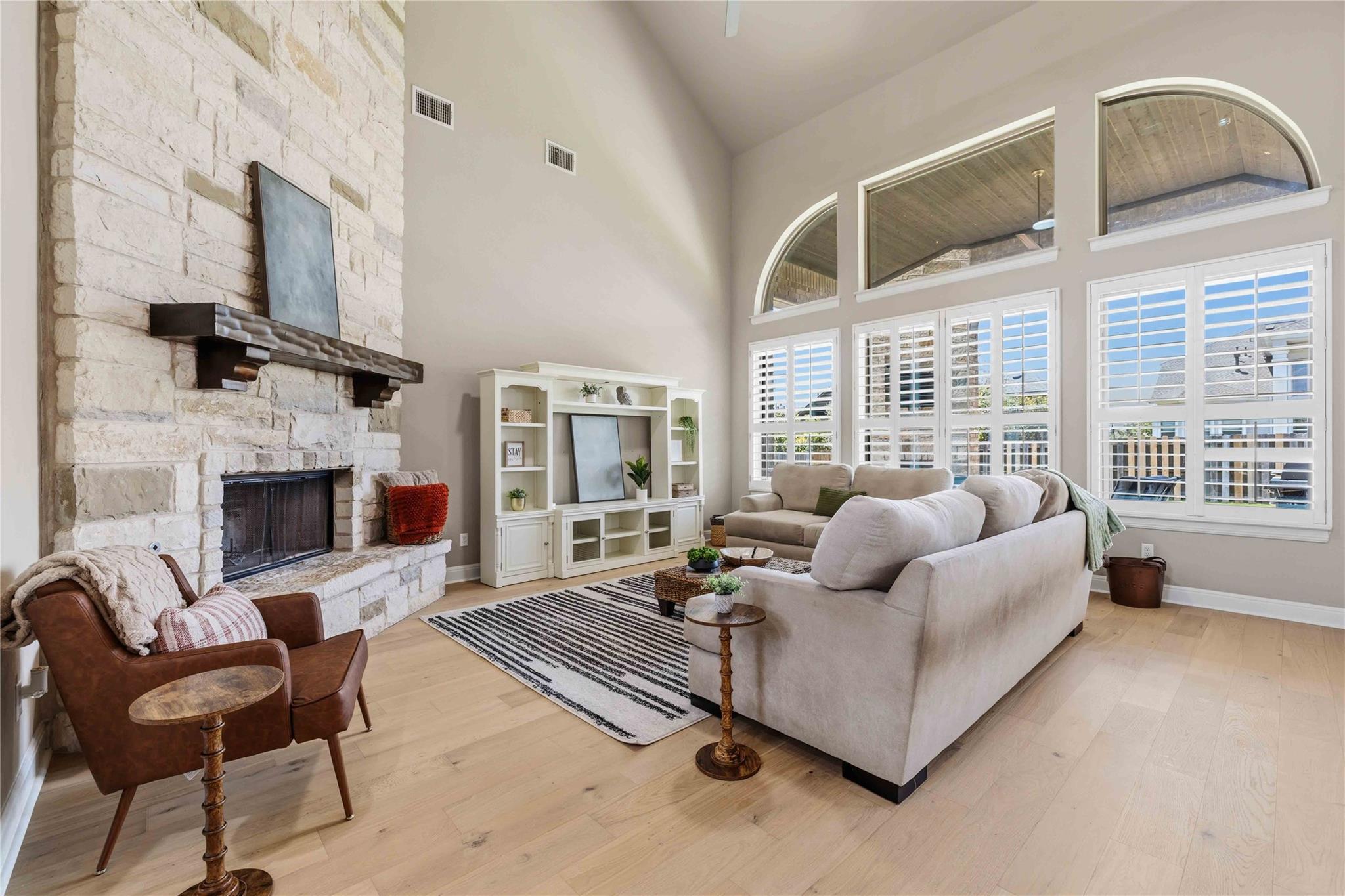 16405 Leopold TRL — photo 3