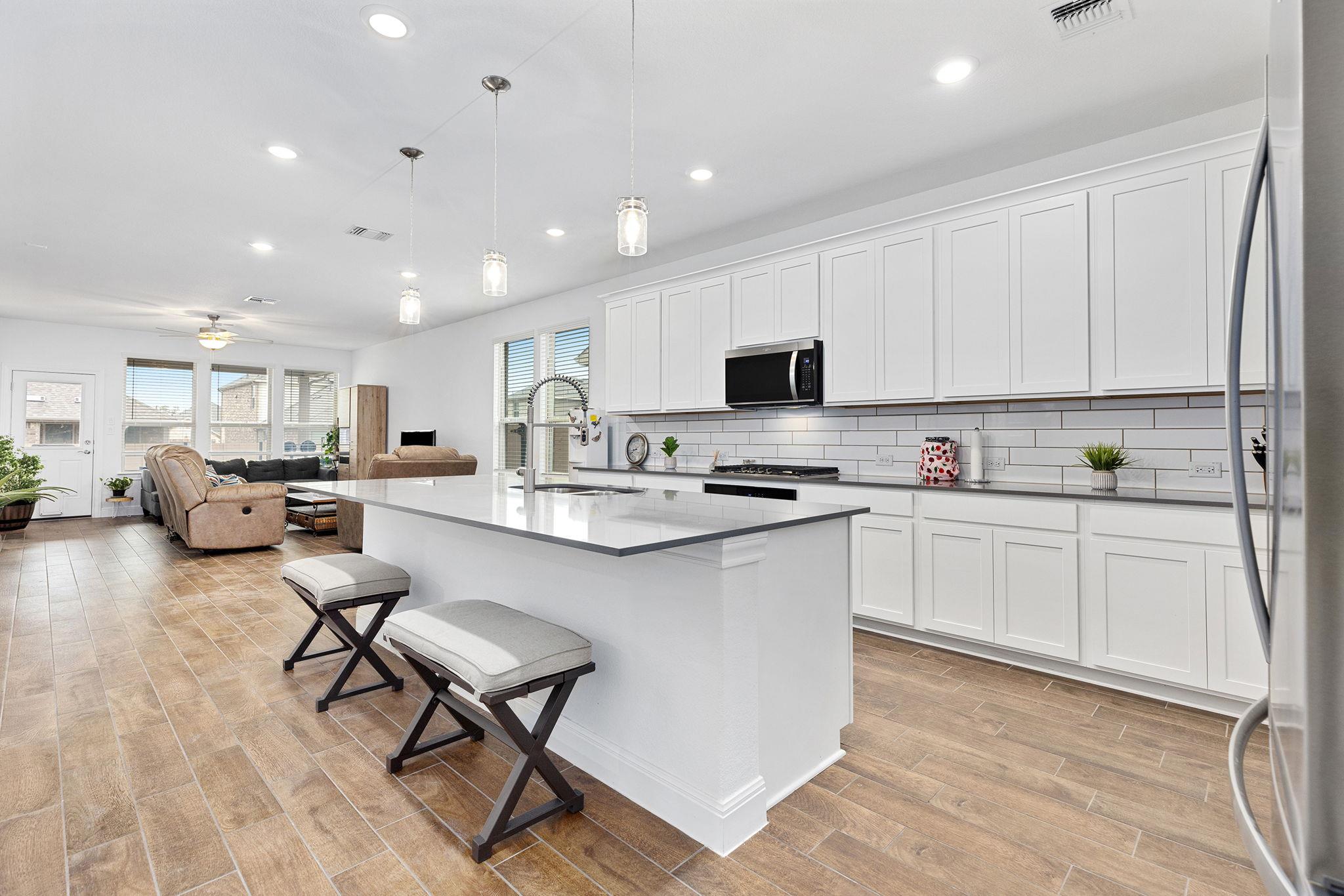 116 Raleigh DR — photo 3