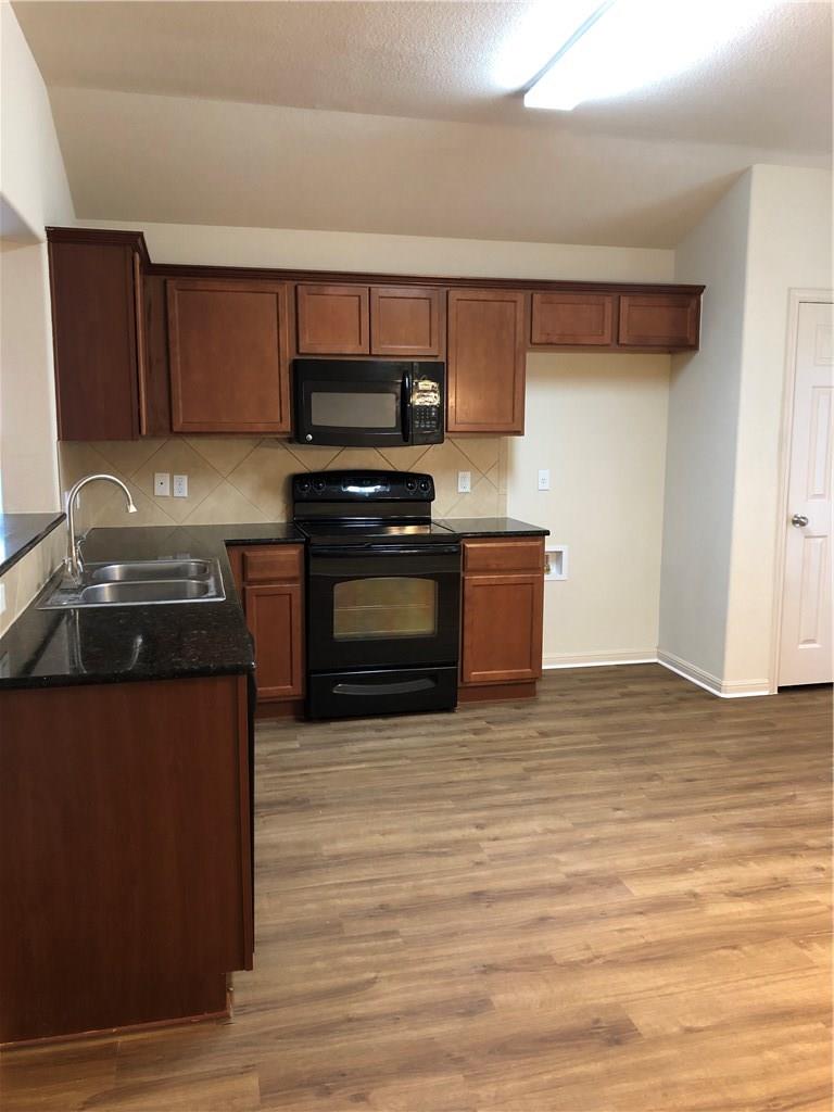 13316 Pine Needle ST — photo 4